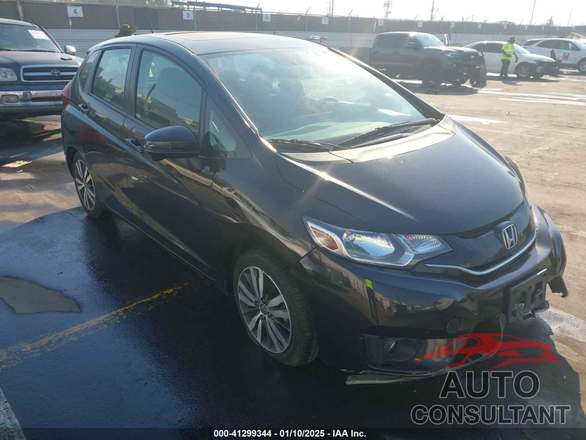 HONDA FIT 2015 - 3HGGK5H89FM724356