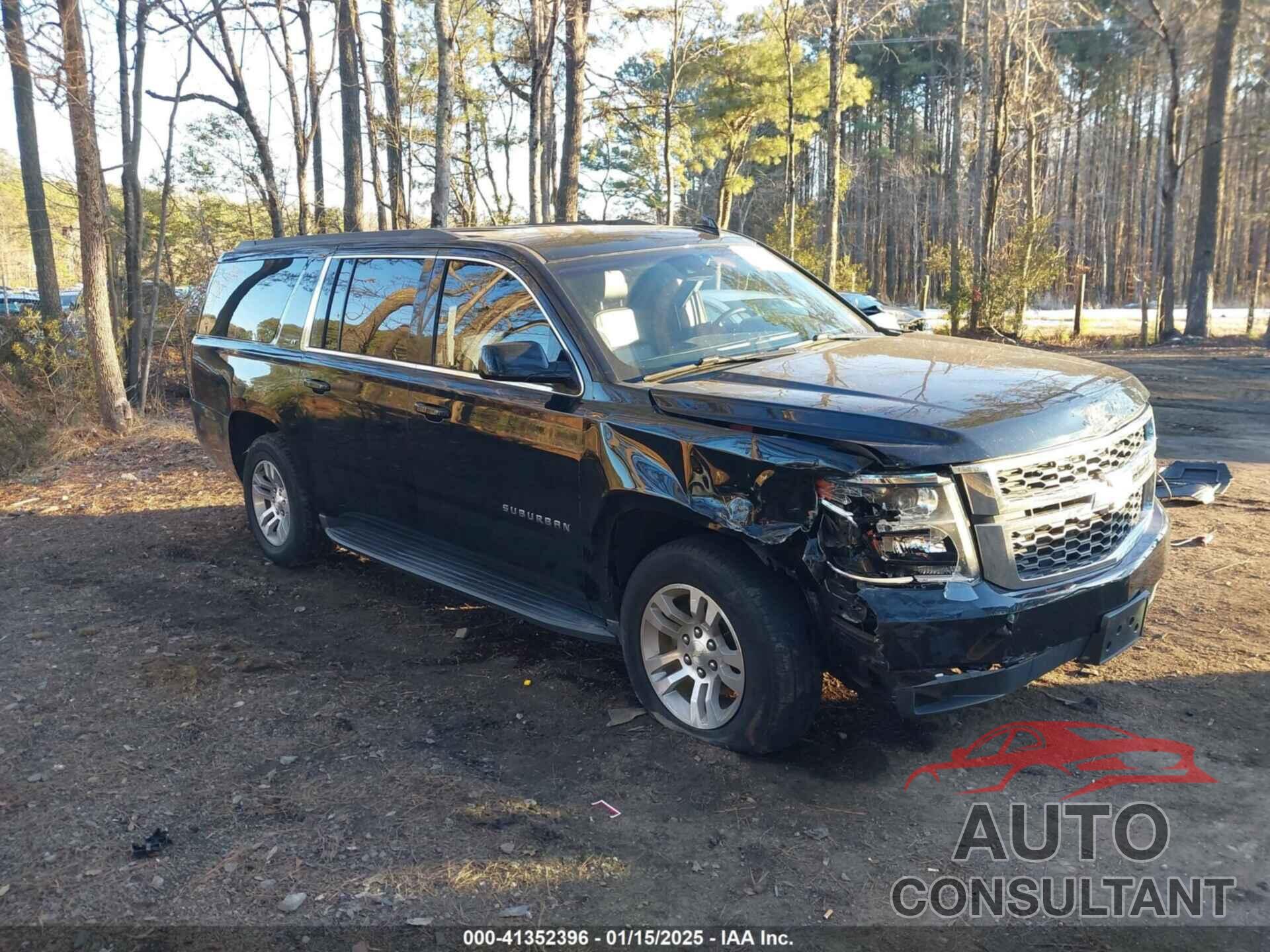 CHEVROLET SUBURBAN 2019 - 1GNSCHKC4KR143321