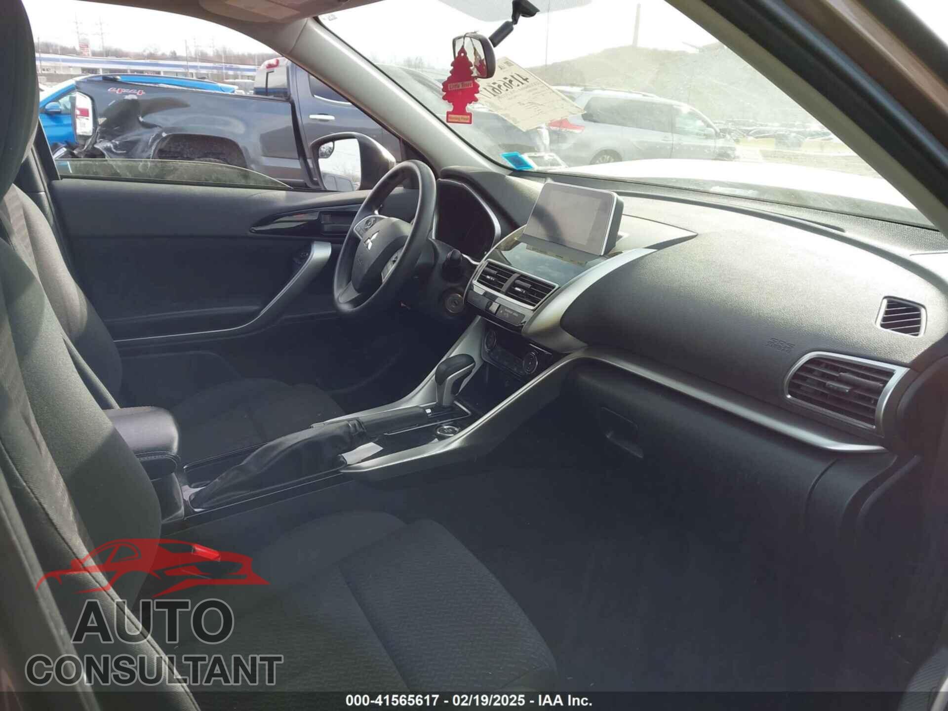 MITSUBISHI ECLIPSE CROSS 2018 - JA4AT4AA2JZ061576