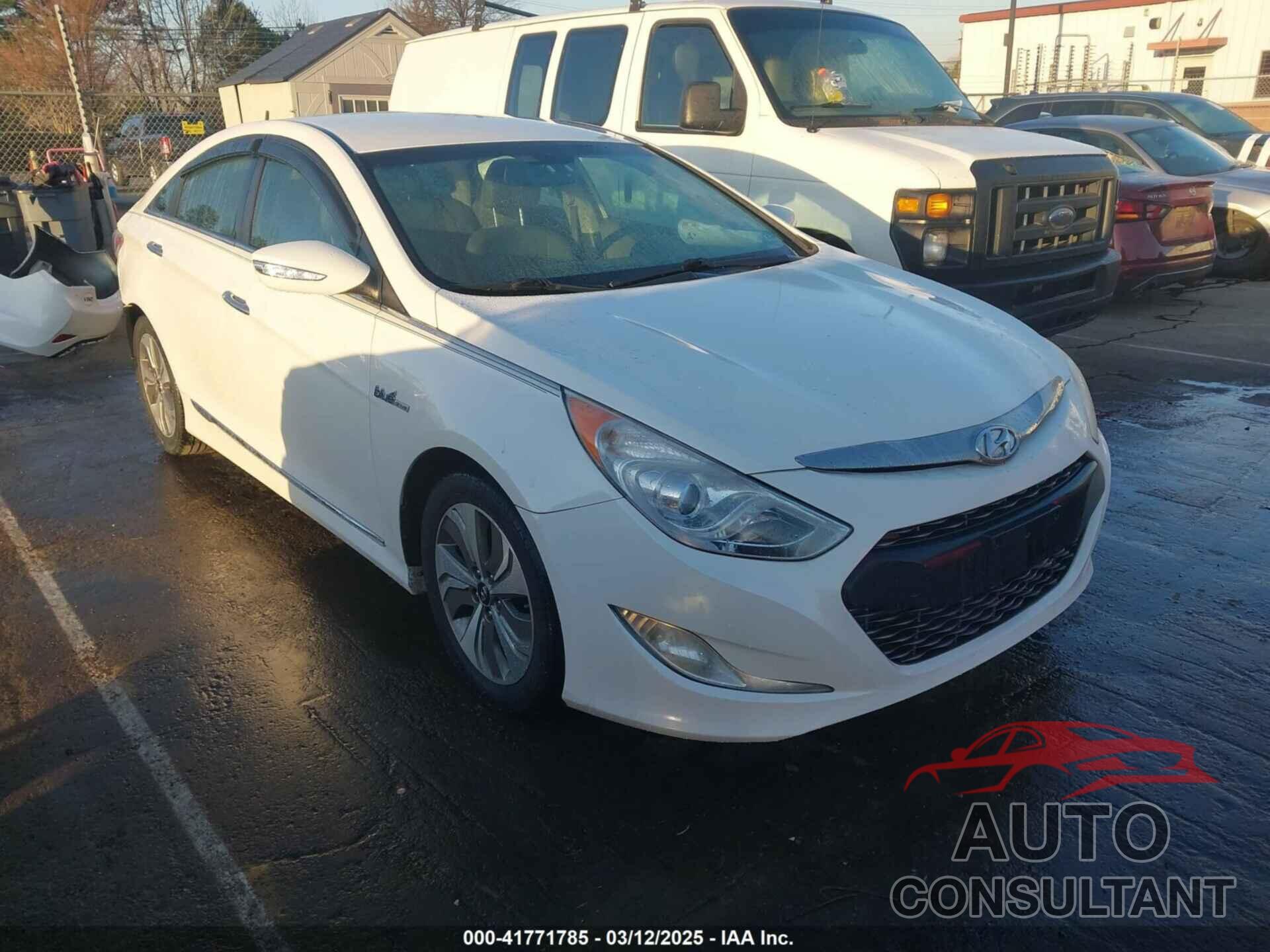 HYUNDAI SONATA HYBRID 2013 - KMHEC4A4XDA080666