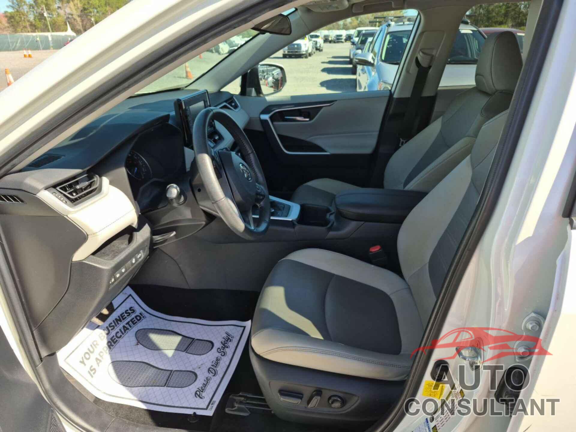TOYOTA RAV4 HYBRID 2022 - 4T3B6RFV6NU065825