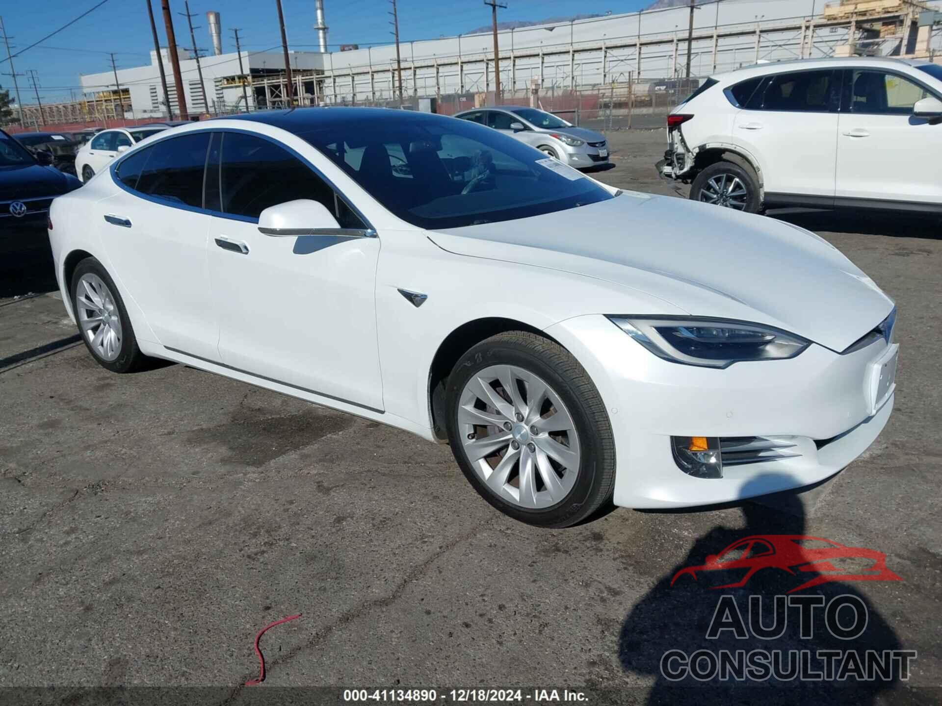 TESLA MODEL S 2018 - 5YJSA1E21JF275935