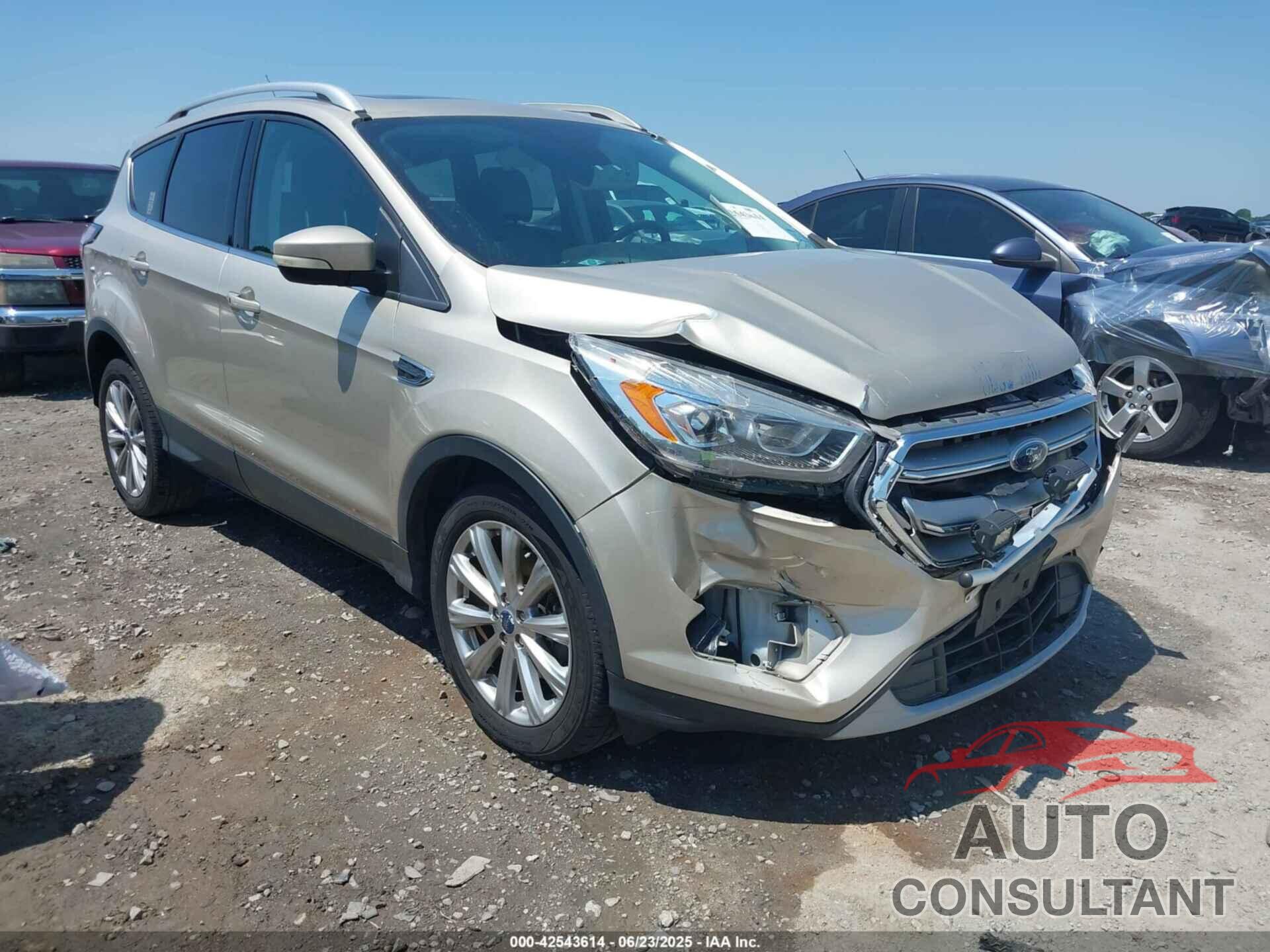 FORD ESCAPE 2017 - 1FMCU9J94HUD55823