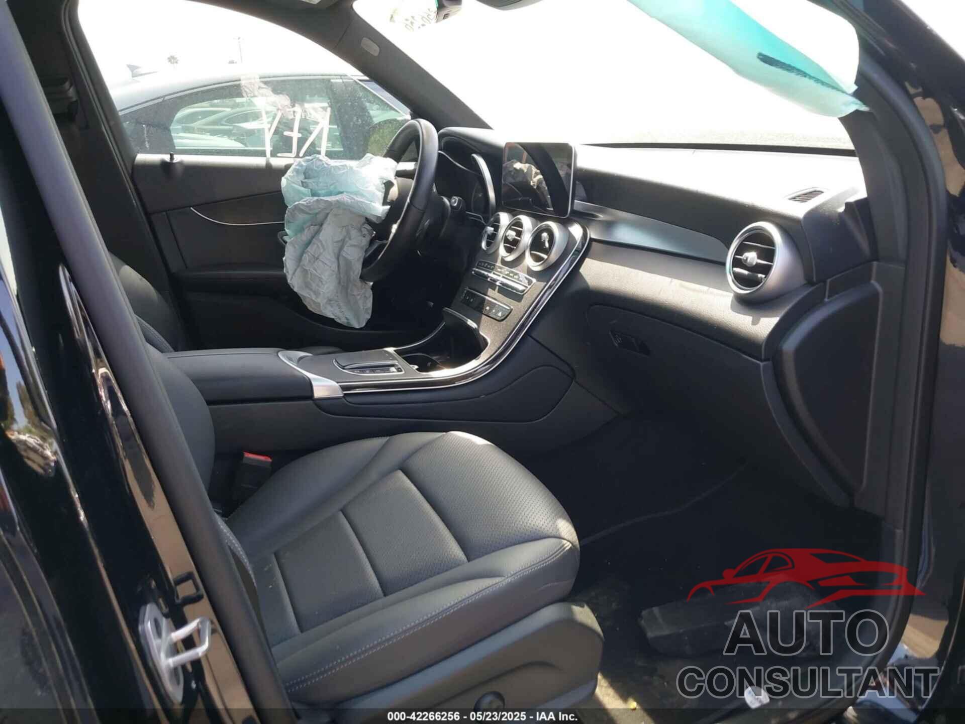 MERCEDES-BENZ GLC 300 2022 - W1N0G8DB6NV391826