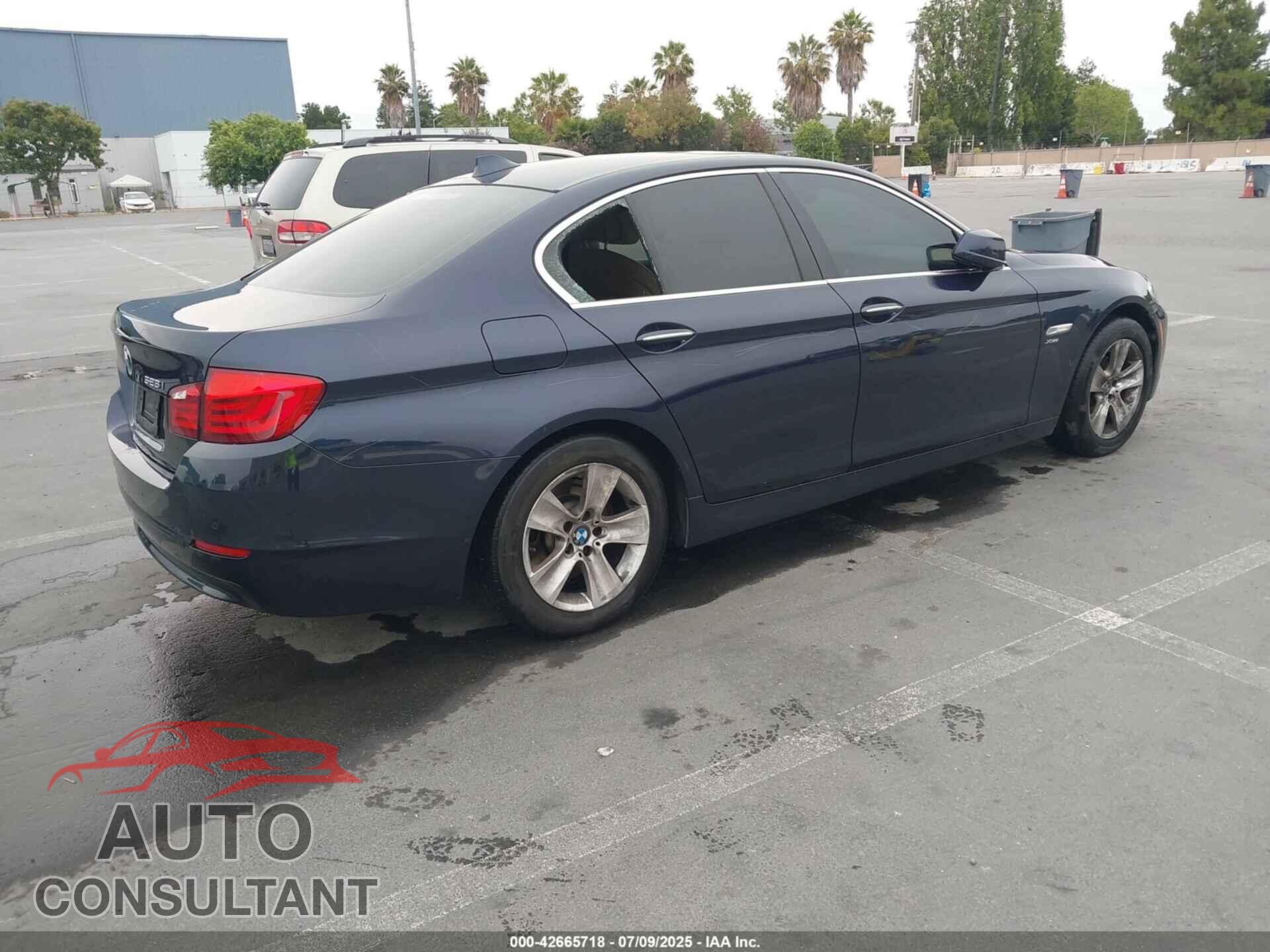 BMW 528I 2012 - WBAXH5C59CDW04734