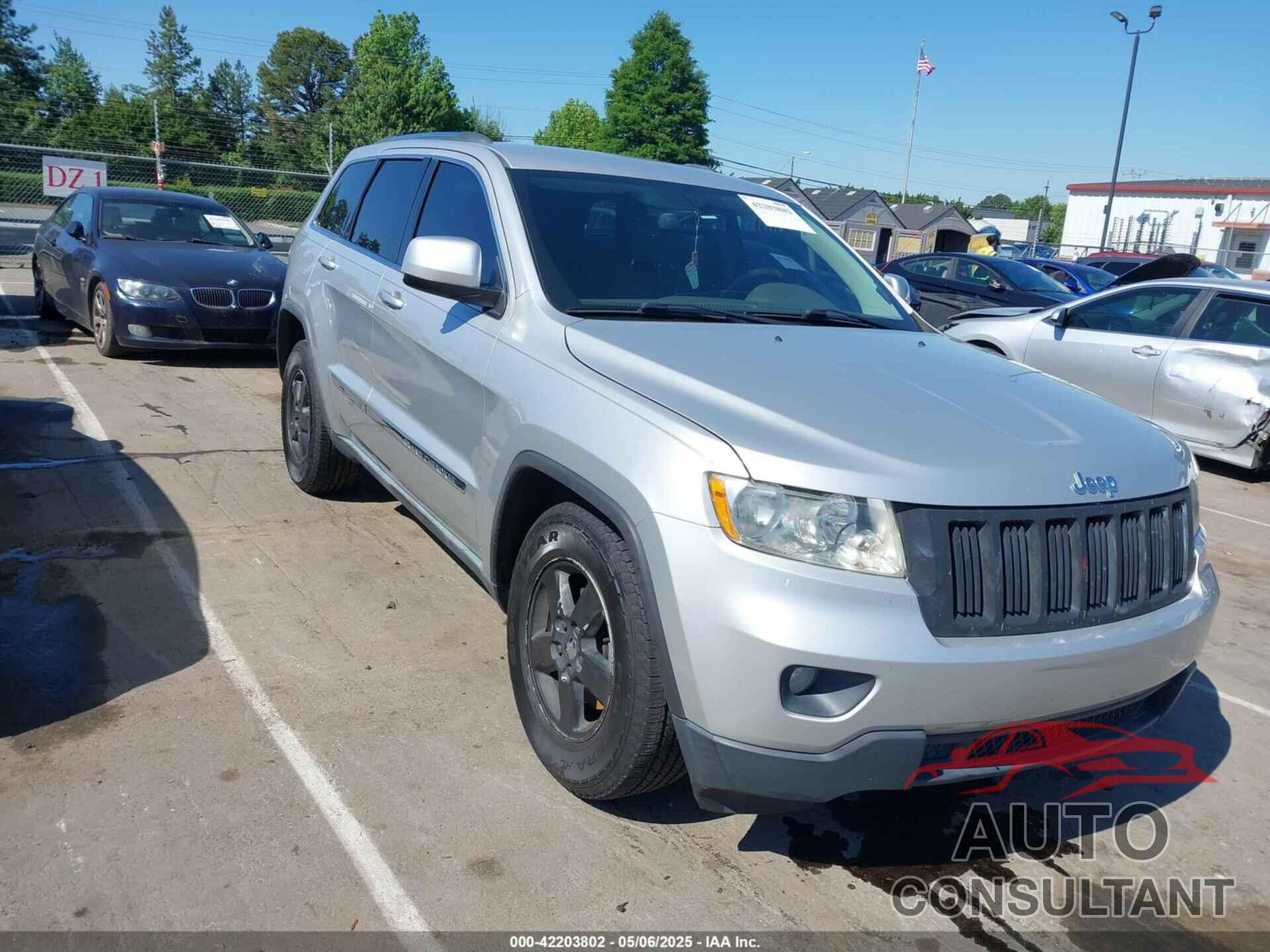 JEEP GRAND CHEROKEE 2011 - 1J4RS4GGXBC513523