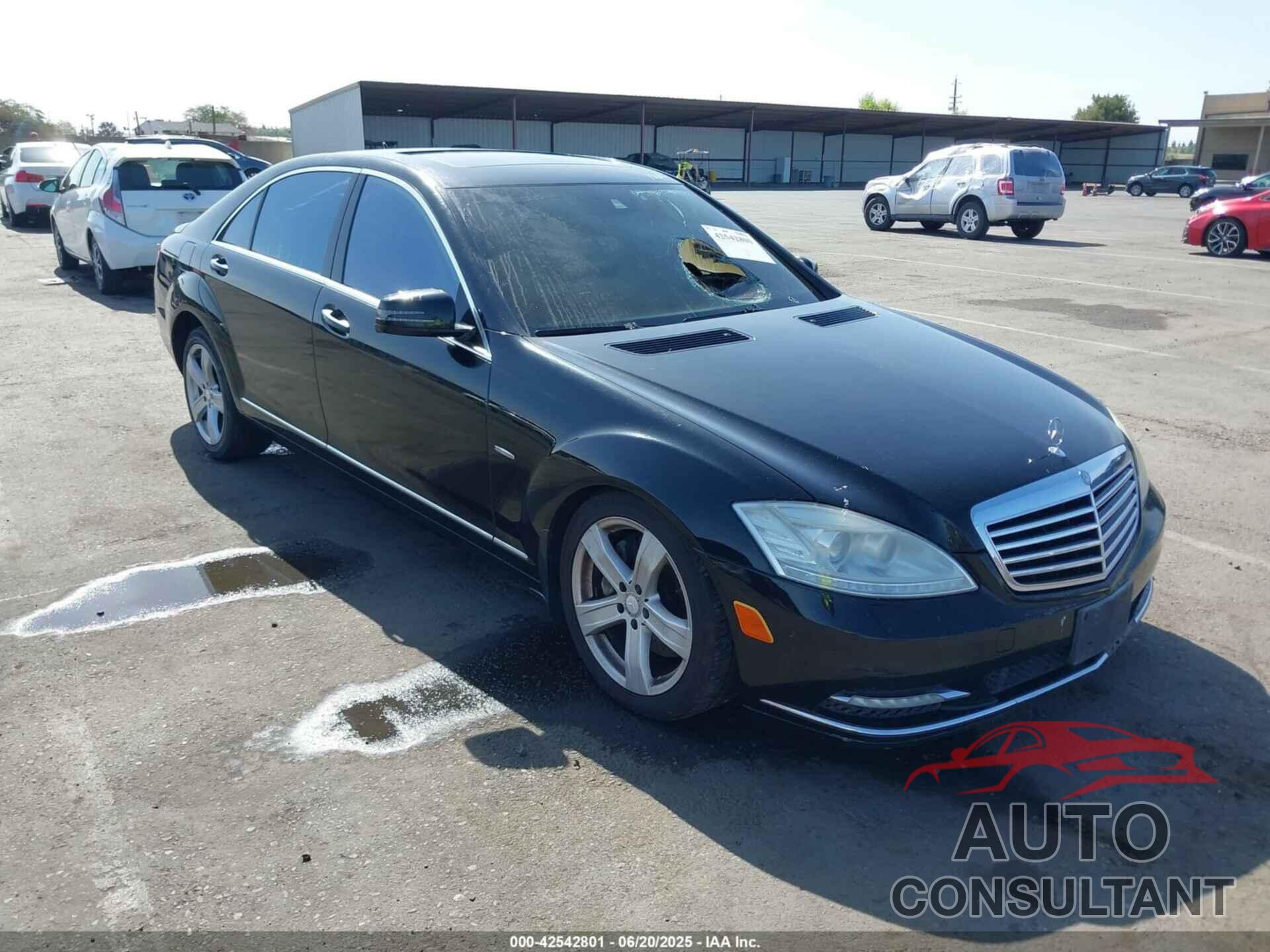 MERCEDES-BENZ S 550 2012 - WDDNG7DB3CA475457
