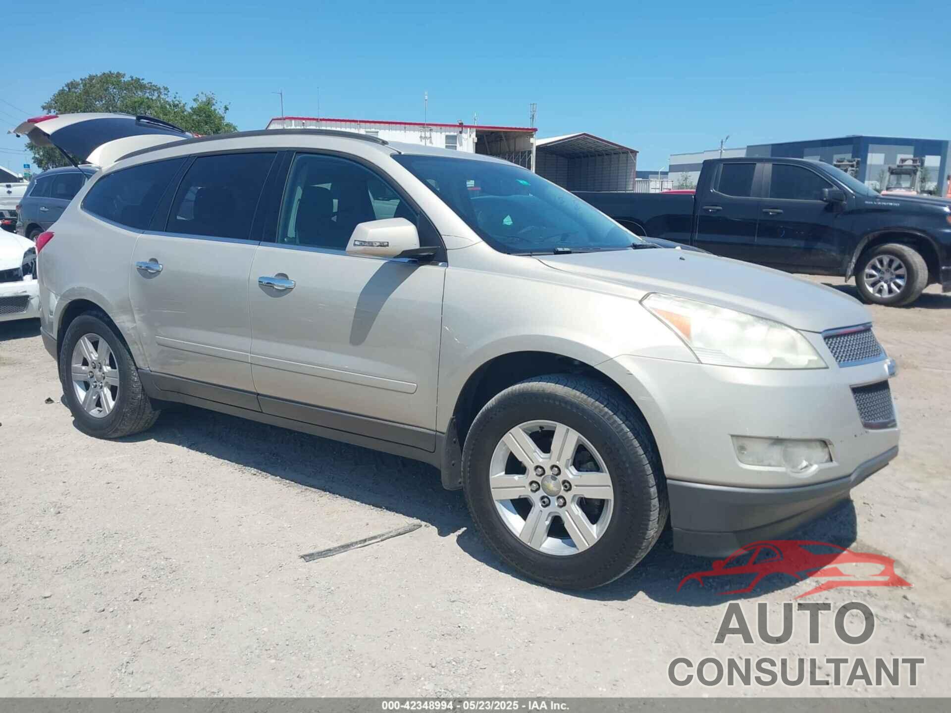 CHEVROLET TRAVERSE 2011 - 1GNKRGED4BJ176797