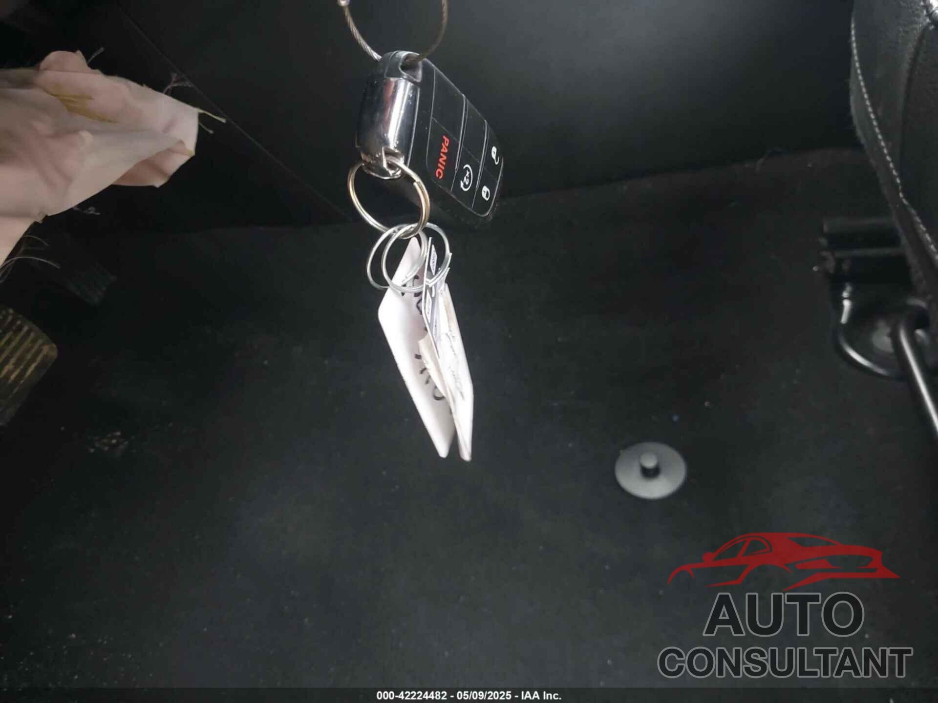 JEEP COMPASS 2019 - 3C4NJDBB8KT748588