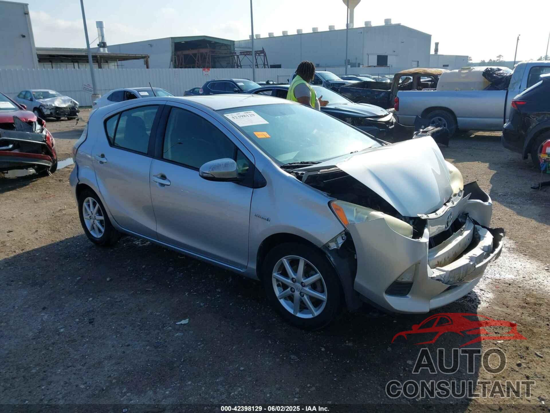TOYOTA PRIUS C 2012 - JTDKDTB34C1520495