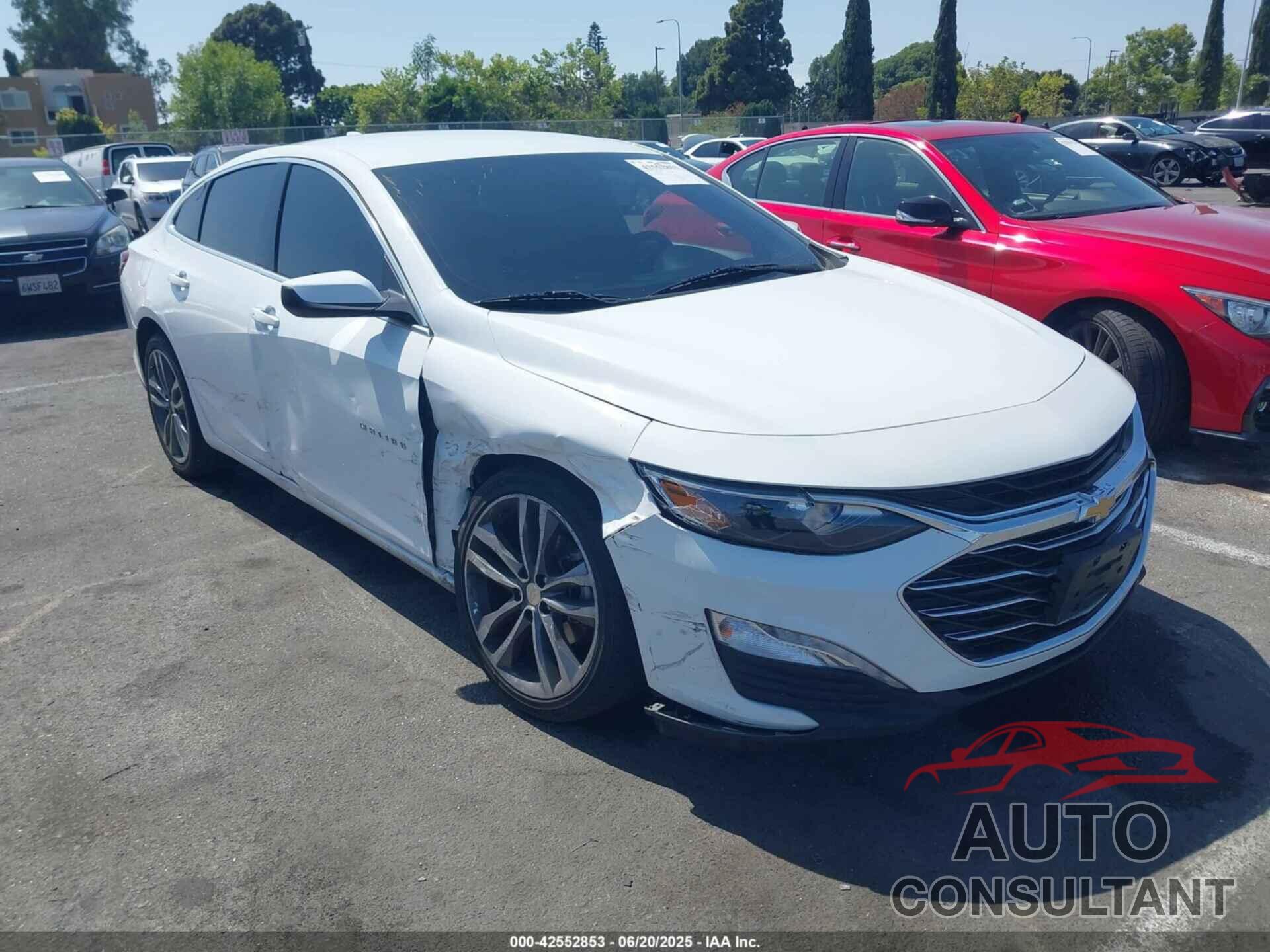 CHEVROLET MALIBU 2021 - 1G1ZD5STXMF060864