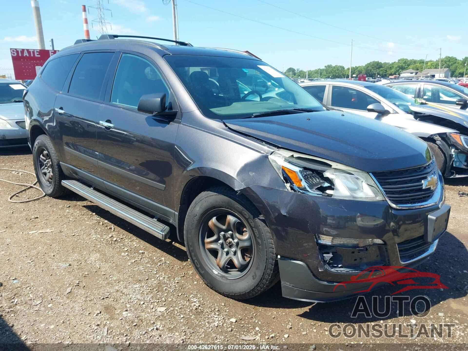 CHEVROLET TRAVERSE 2015 - 1GNKVFKD8FJ241991