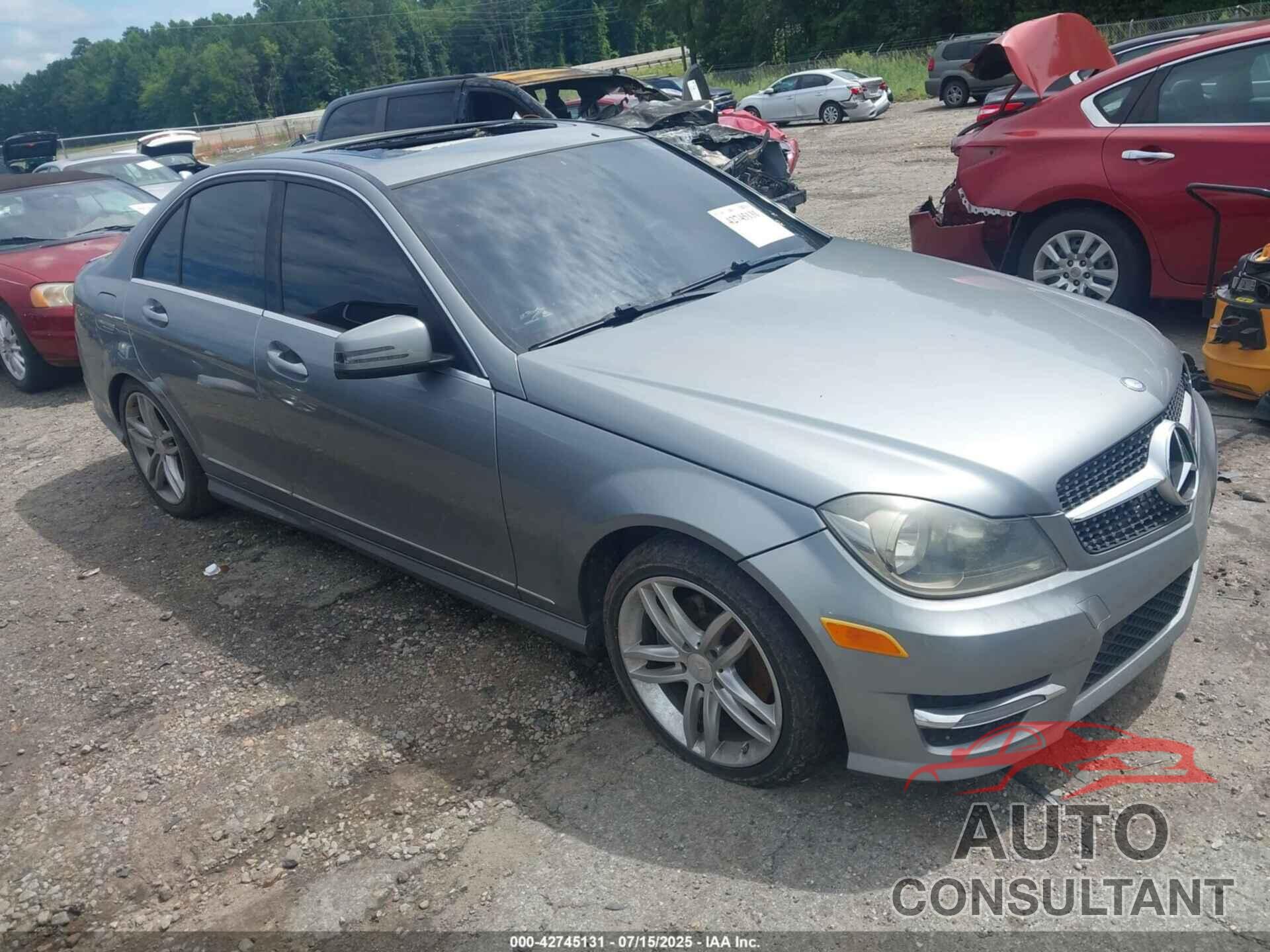 MERCEDES-BENZ C 250 2014 - WDDGF4HB6EG197061