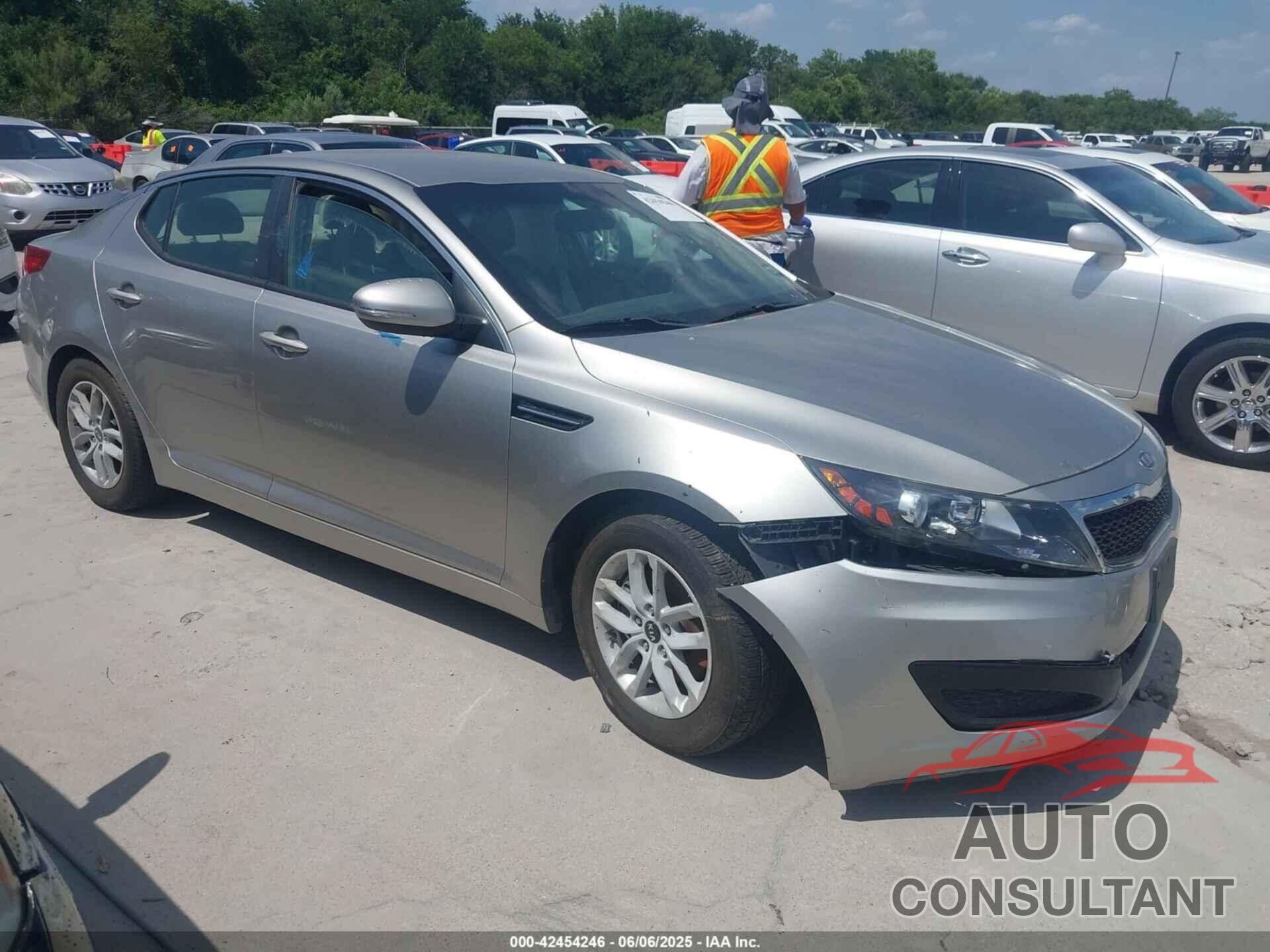 KIA OPTIMA 2011 - KNAGM4A79B5055992