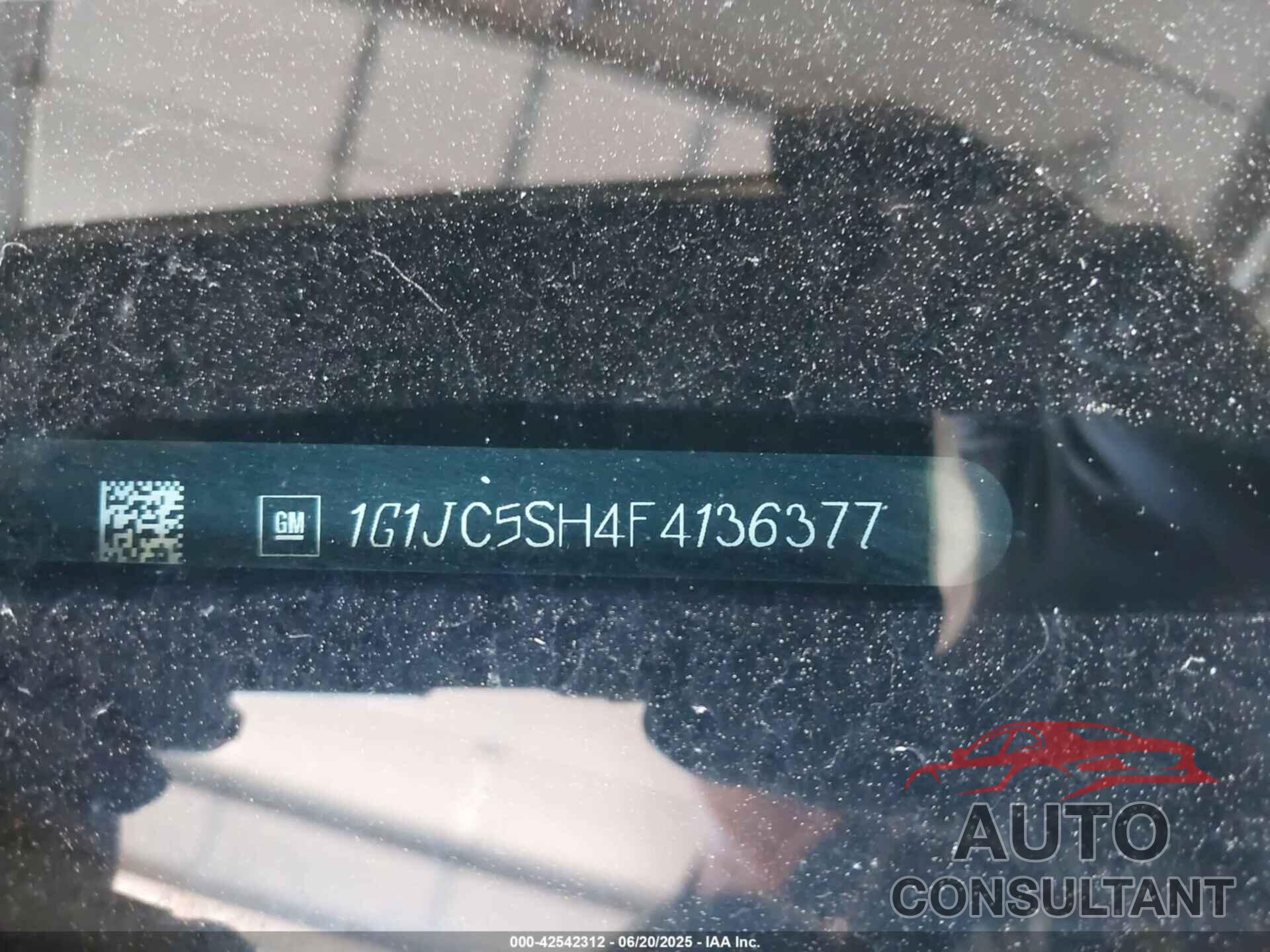 CHEVROLET SONIC 2015 - 1G1JC5SH4F4136377