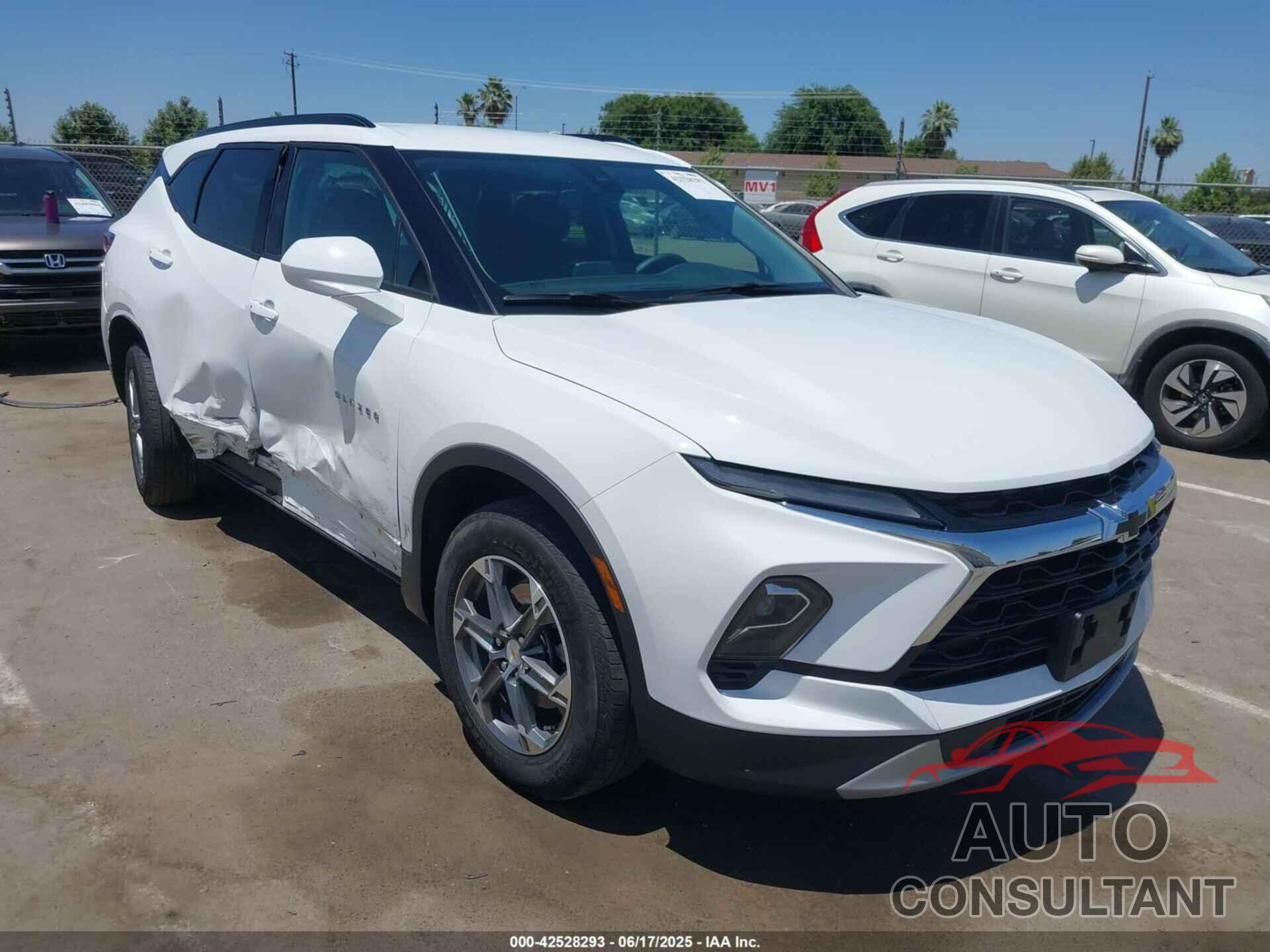 CHEVROLET BLAZER 2023 - 3GNKBCR47PS228789