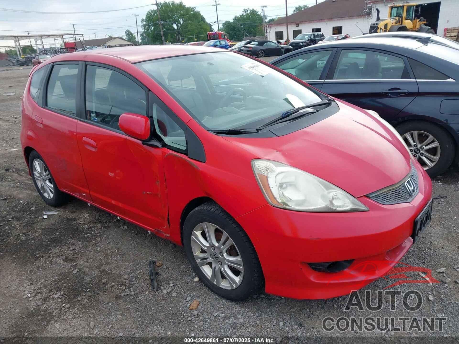HONDA FIT 2011 - JHMGE8H52BC017834