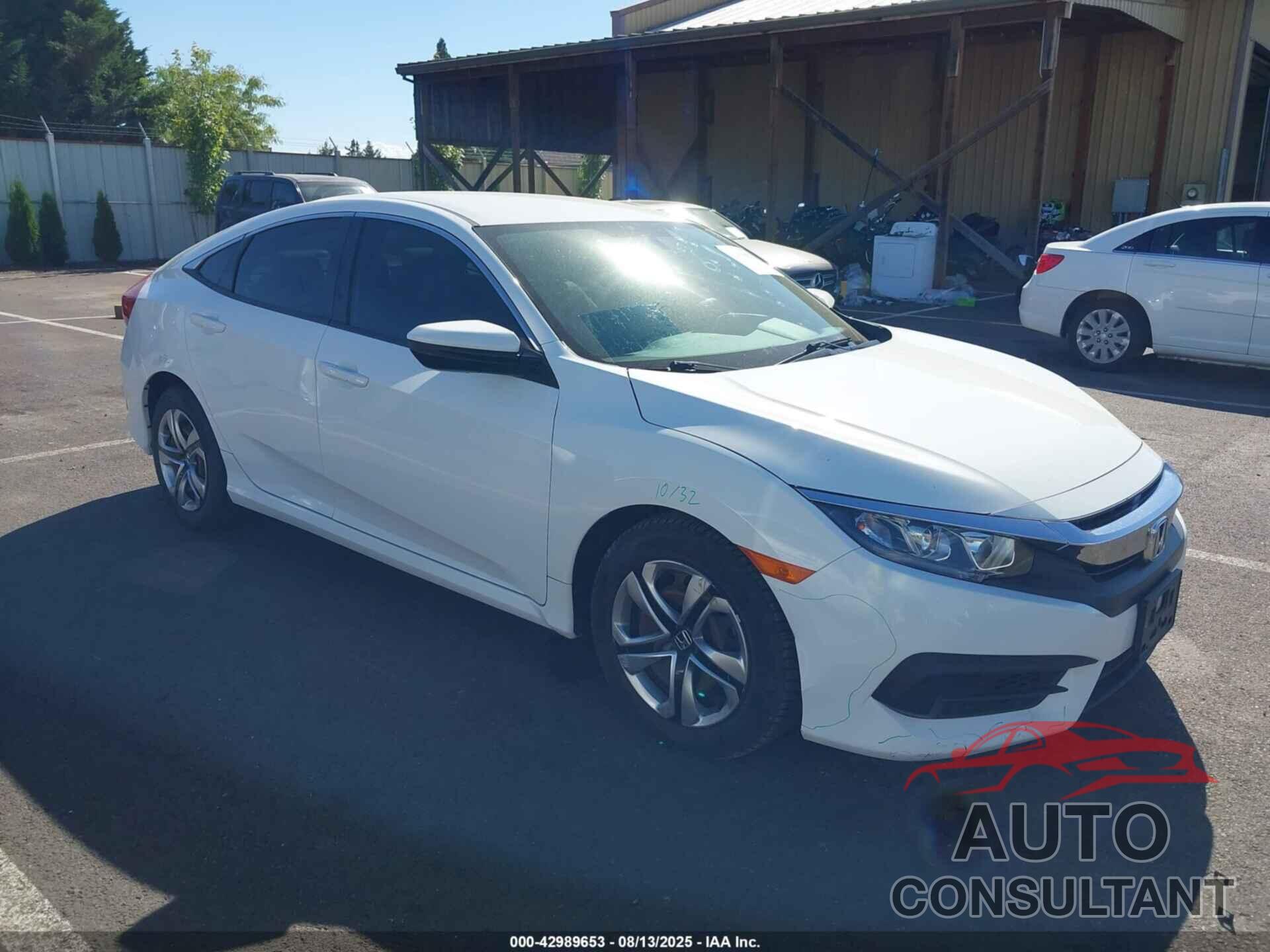 HONDA CIVIC 2018 - 2HGFC2F58JH532367