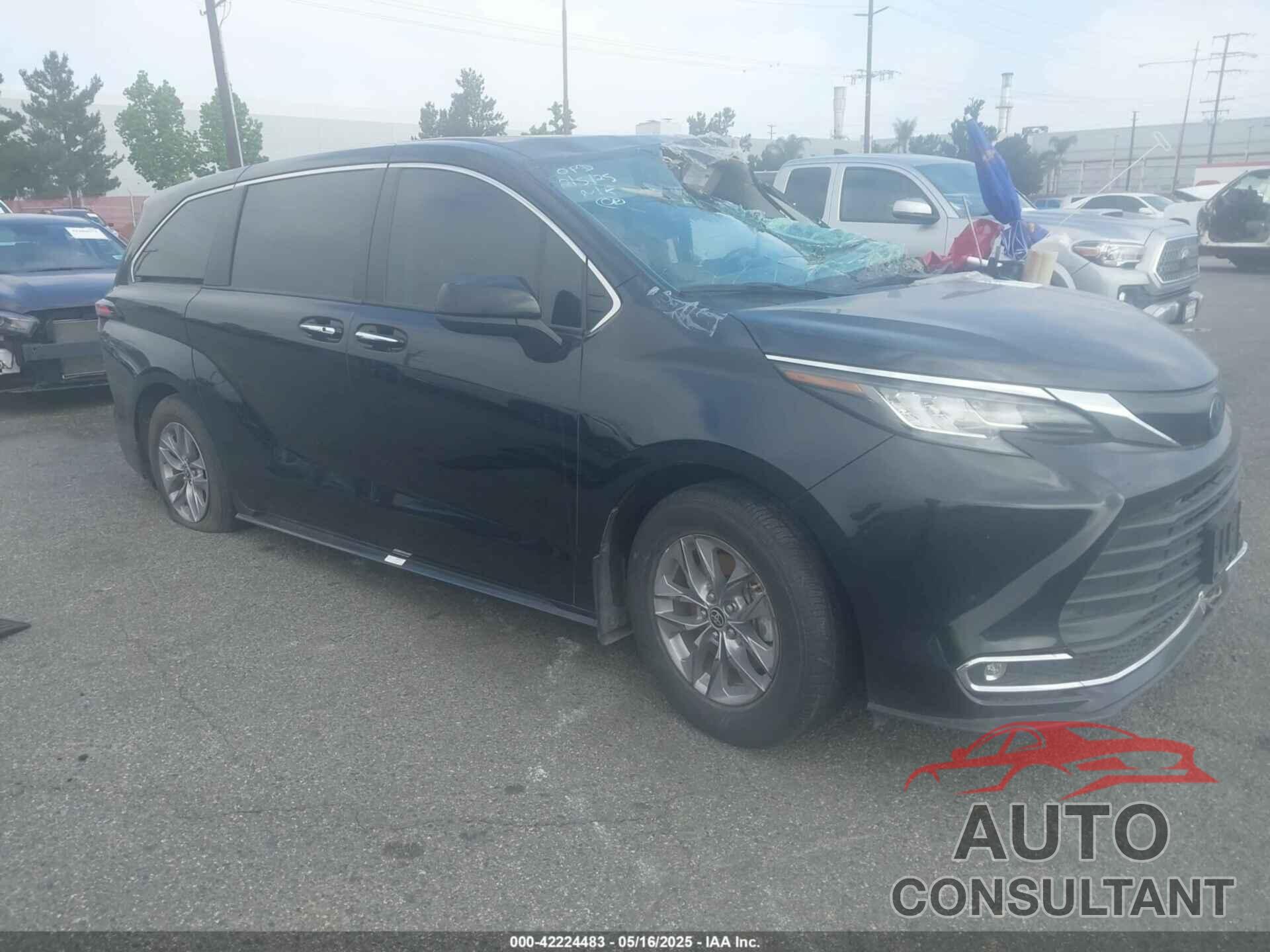 TOYOTA SIENNA 2022 - 5TDYRKEC8NS123217