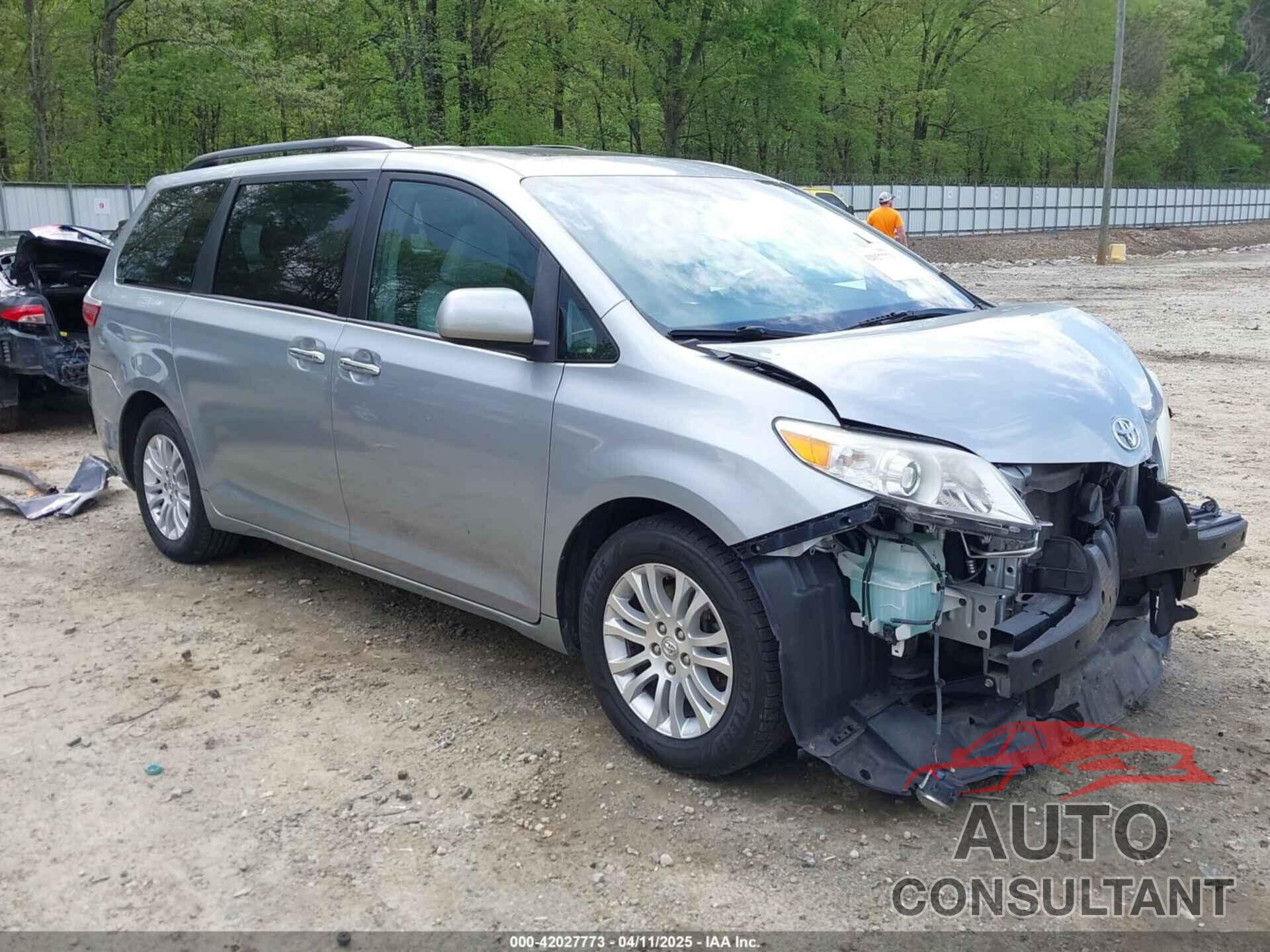 TOYOTA SIENNA 2017 - 5TDYZ3DC0HS845616