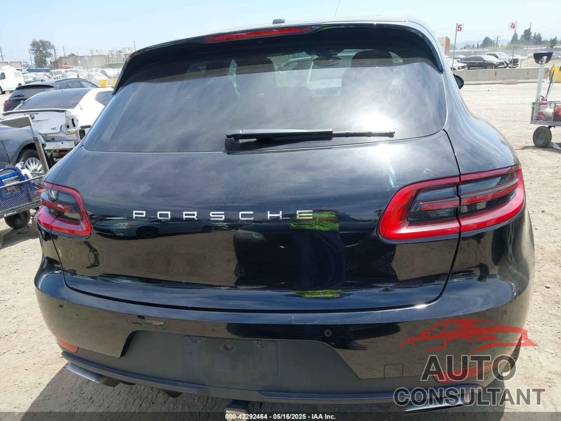 PORSCHE MACAN 2017 - WP1AA2A59HLB04714