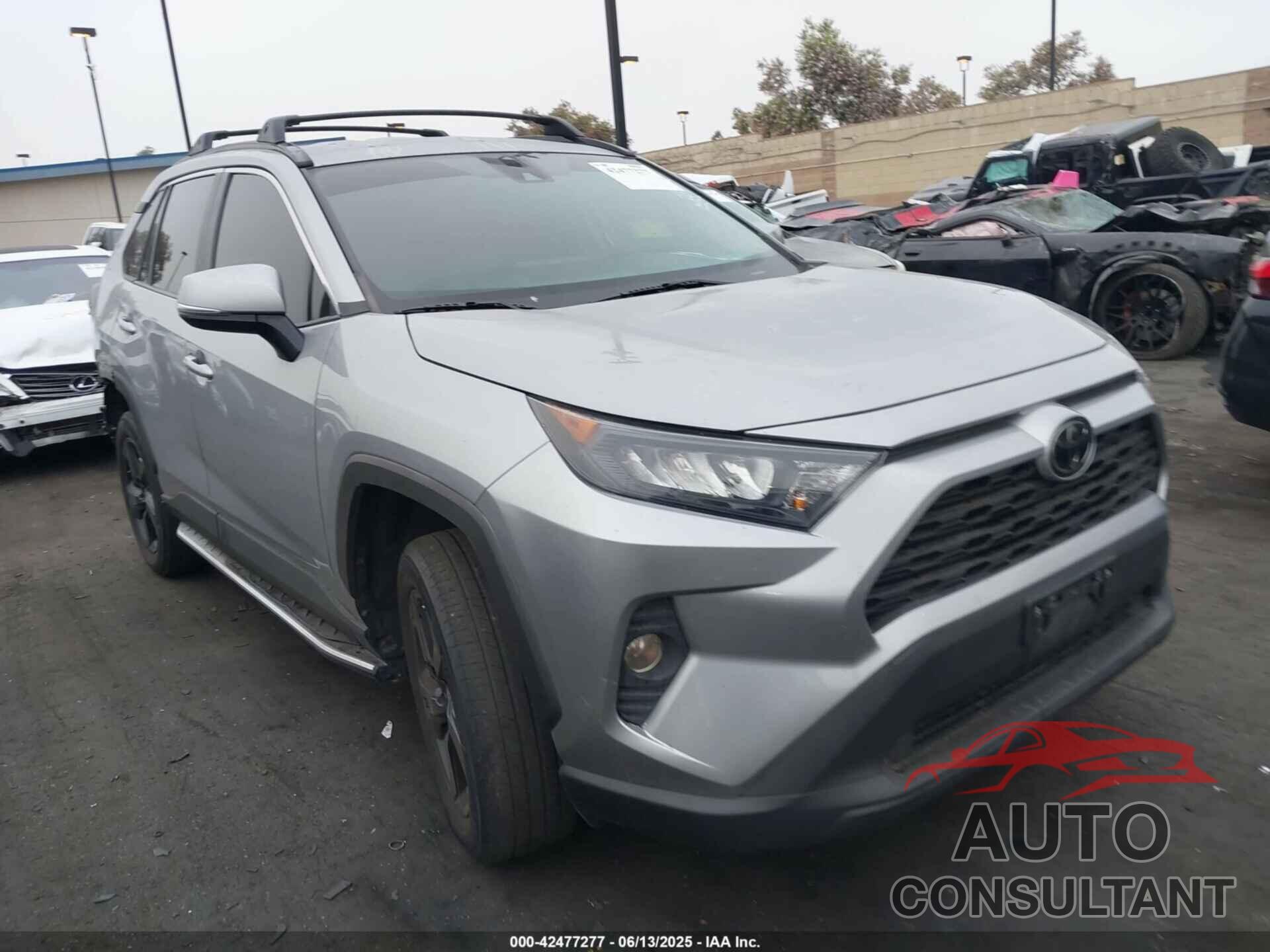 TOYOTA RAV4 2020 - 2T3K1RFV5LW070848