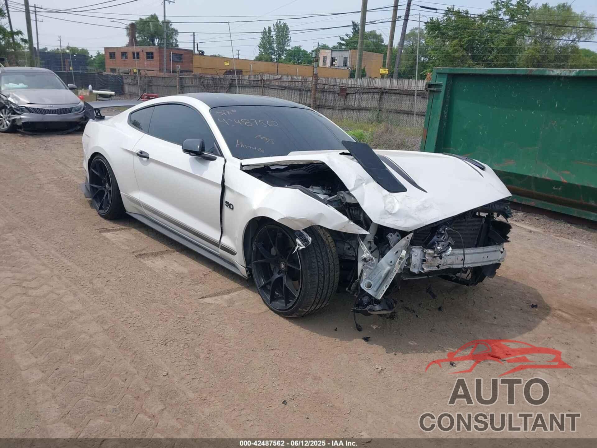 FORD MUSTANG 2017 - 1FA6P8CF8H5266438