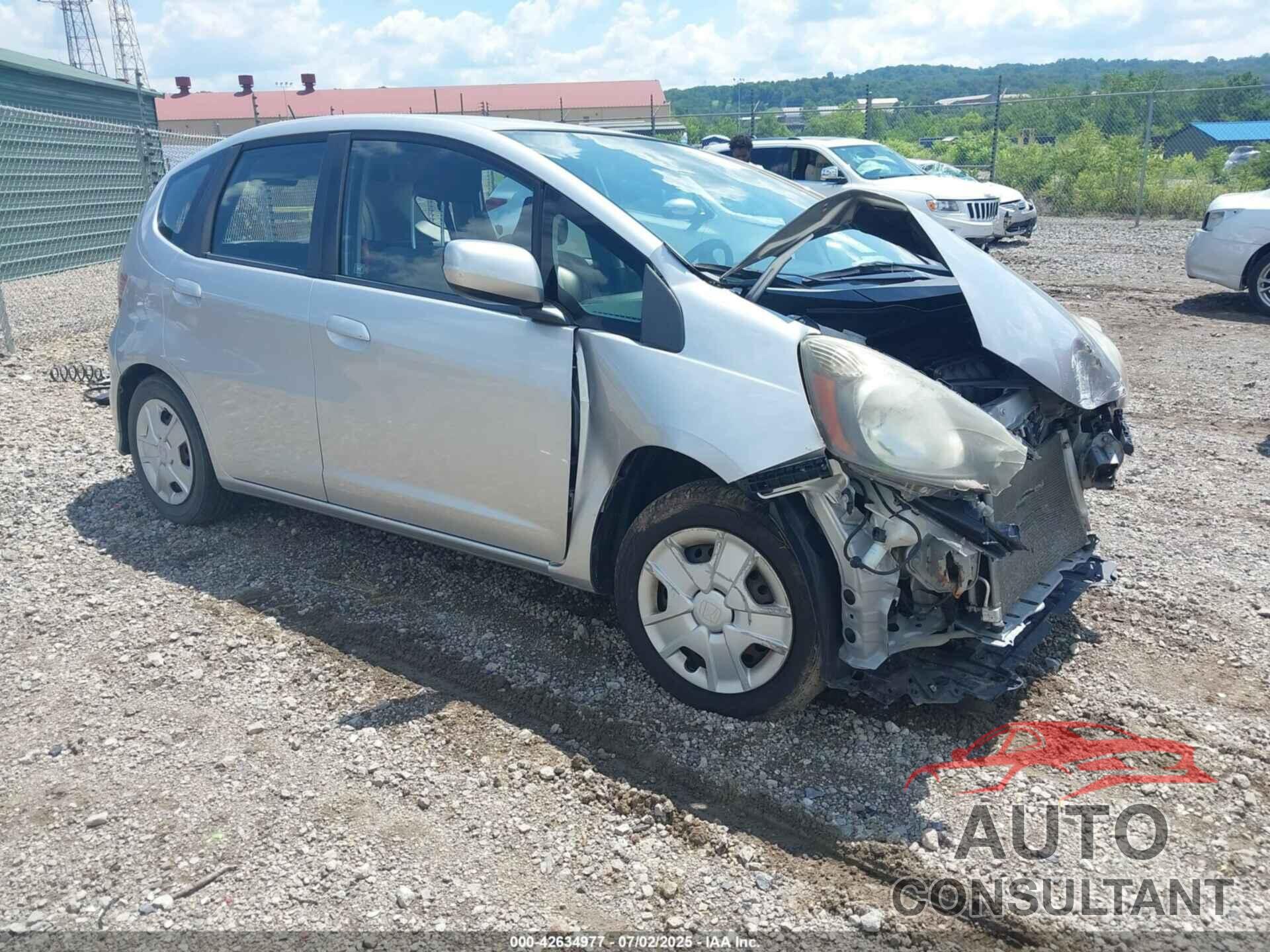 HONDA FIT 2013 - JHMGE8H31DC017311