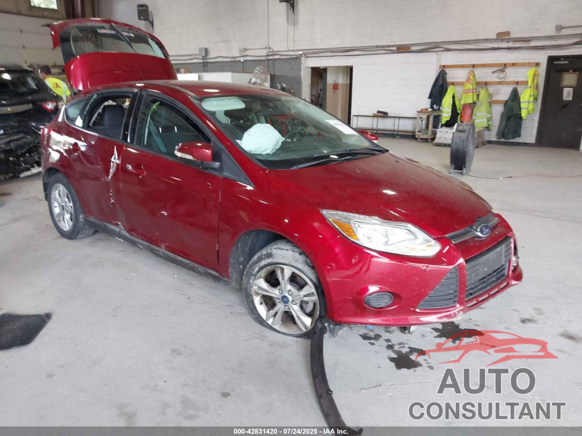 FORD FOCUS 2014 - 1FADP3K27EL252613