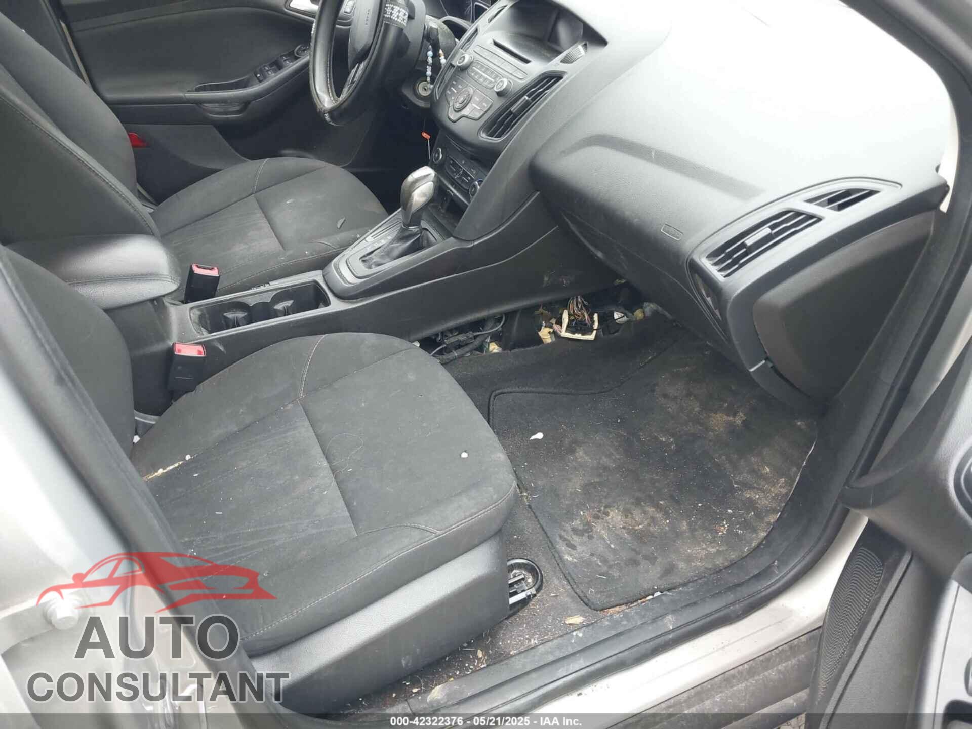 FORD FOCUS 2016 - 1FADP3F26GL368544