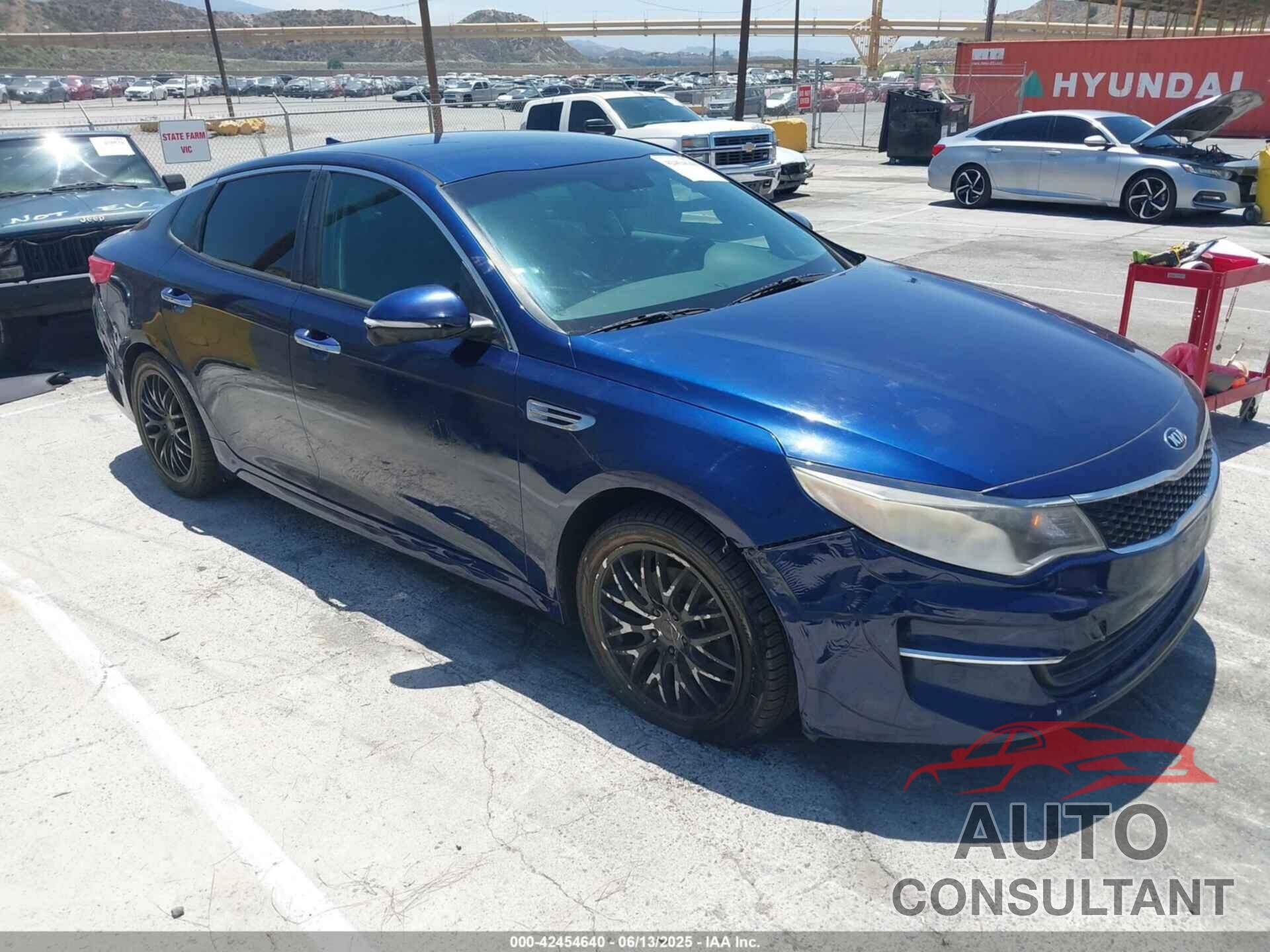 KIA OPTIMA 2018 - 5XXGT4L31JG208200