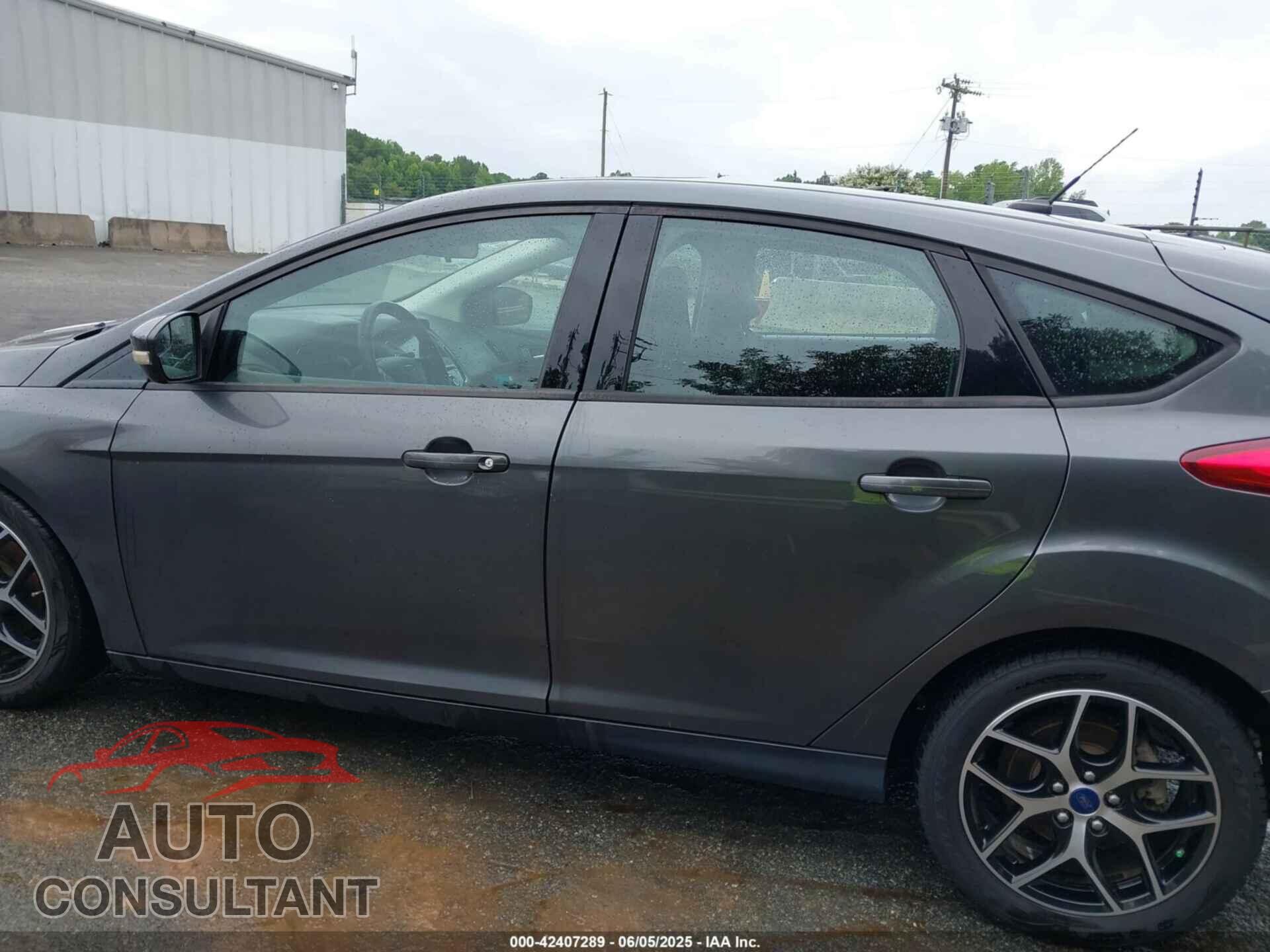 FORD FOCUS 2017 - 1FADP3M28HL252041