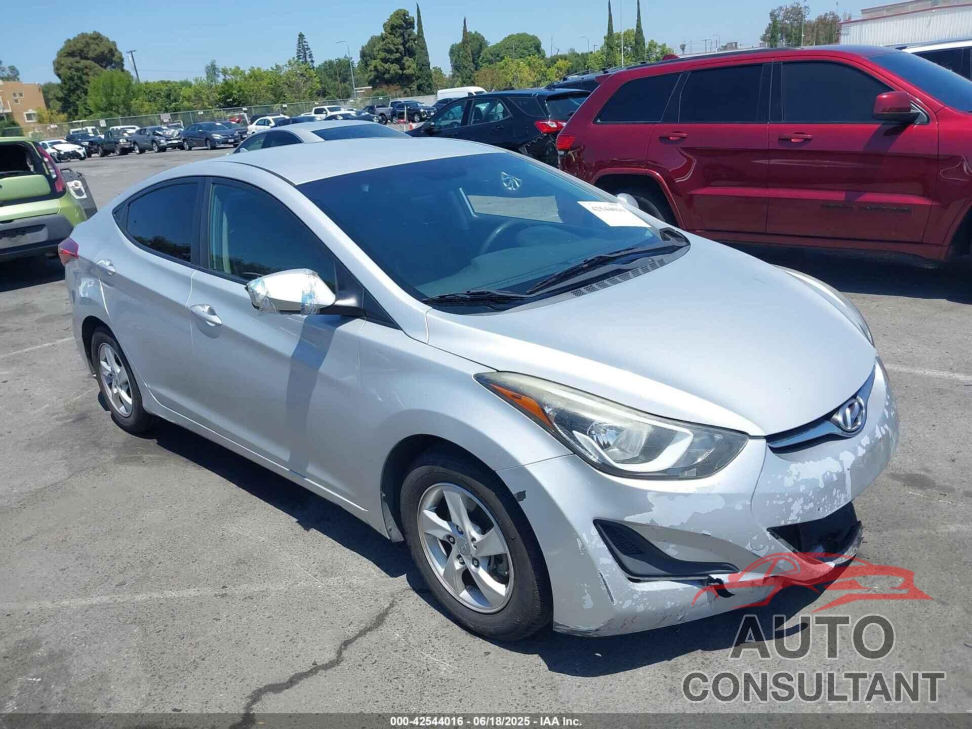 HYUNDAI ELANTRA 2015 - KMHDH4AE5FU454673