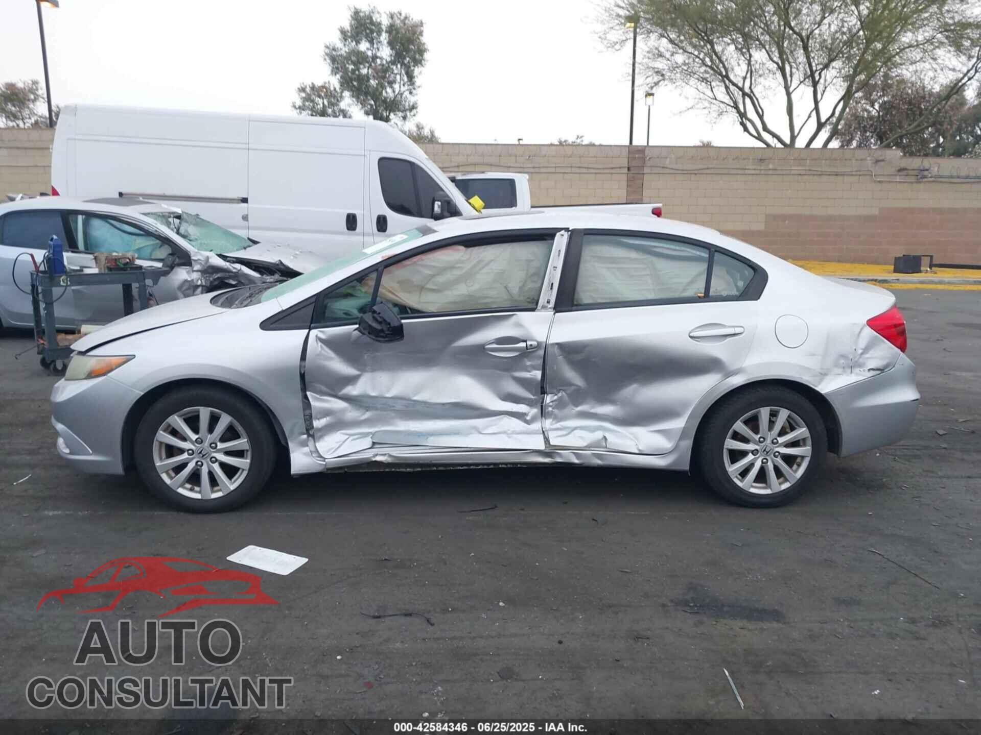 HONDA CIVIC 2012 - 2HGFB2F86CH309700