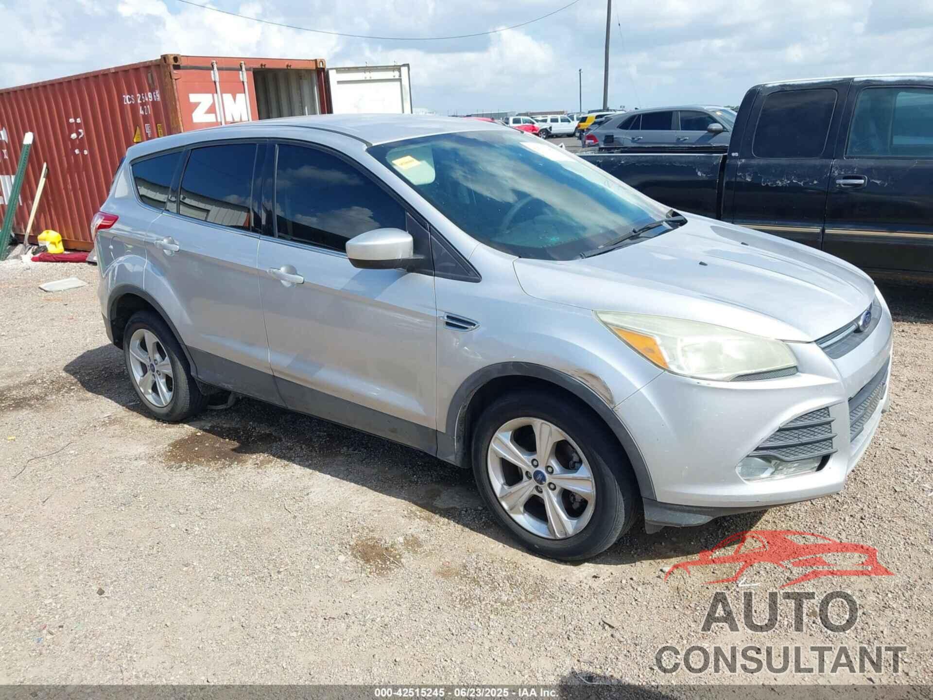 FORD ESCAPE 2015 - 1FMCU0G72FUA12068
