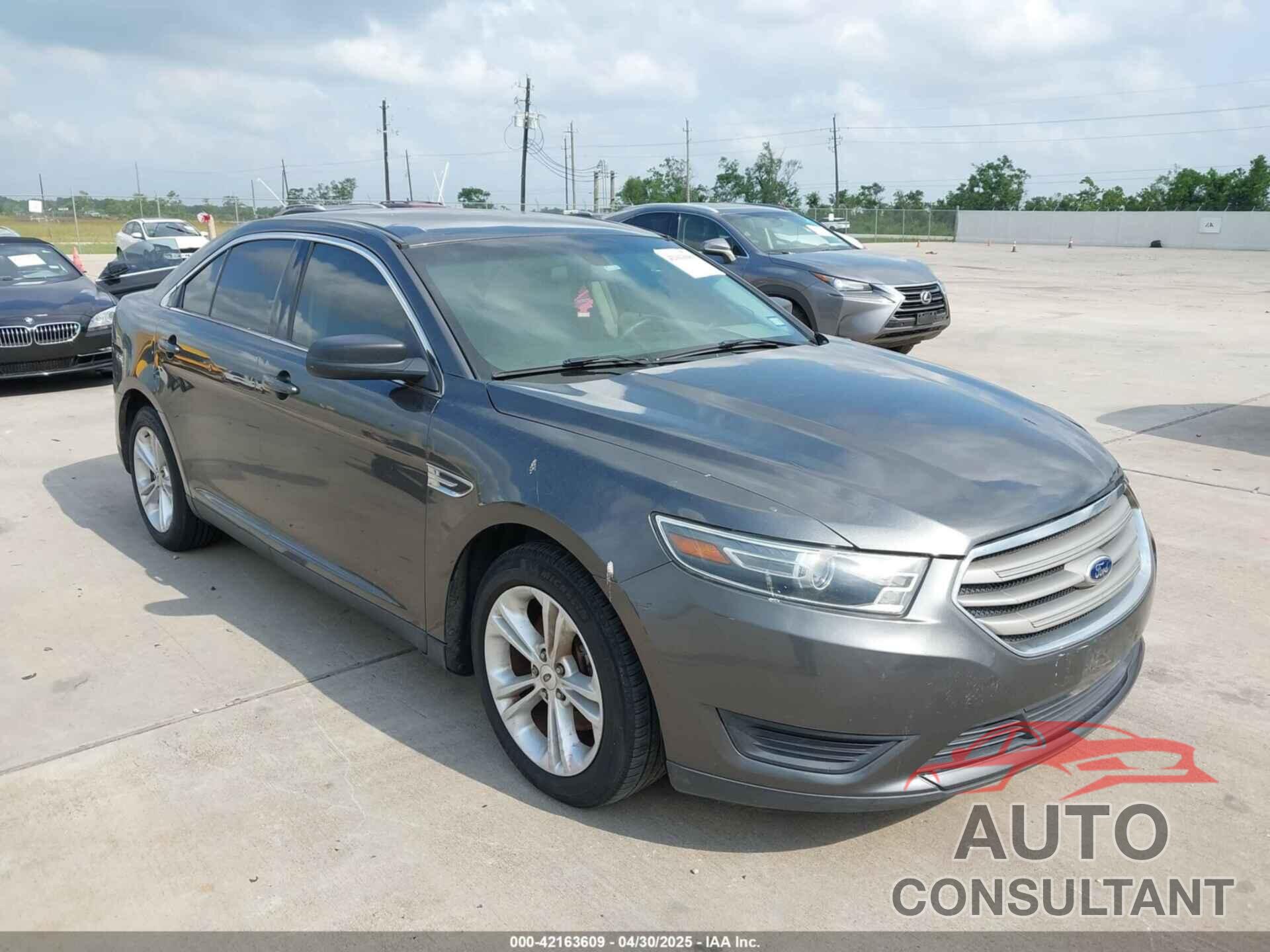 FORD TAURUS 2015 - 1FAHP2D82FG145721