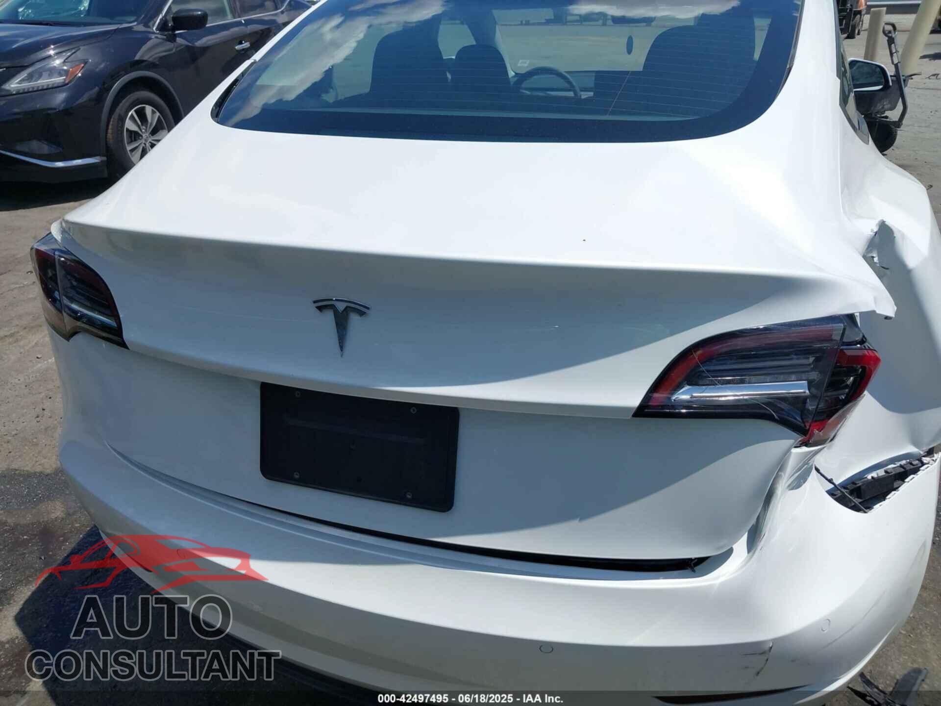 TESLA MODEL 3 2021 - 5YJ3E1EA3MF852100