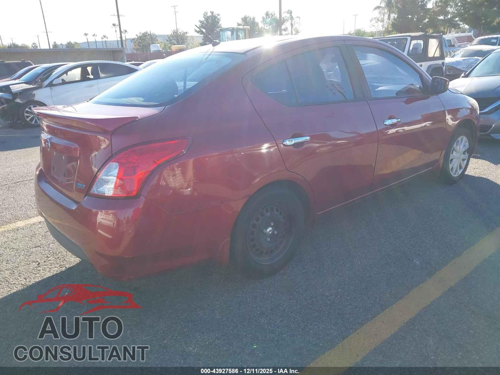 NISSAN VERSA 2017 - 3N1CN7AP3HL821548