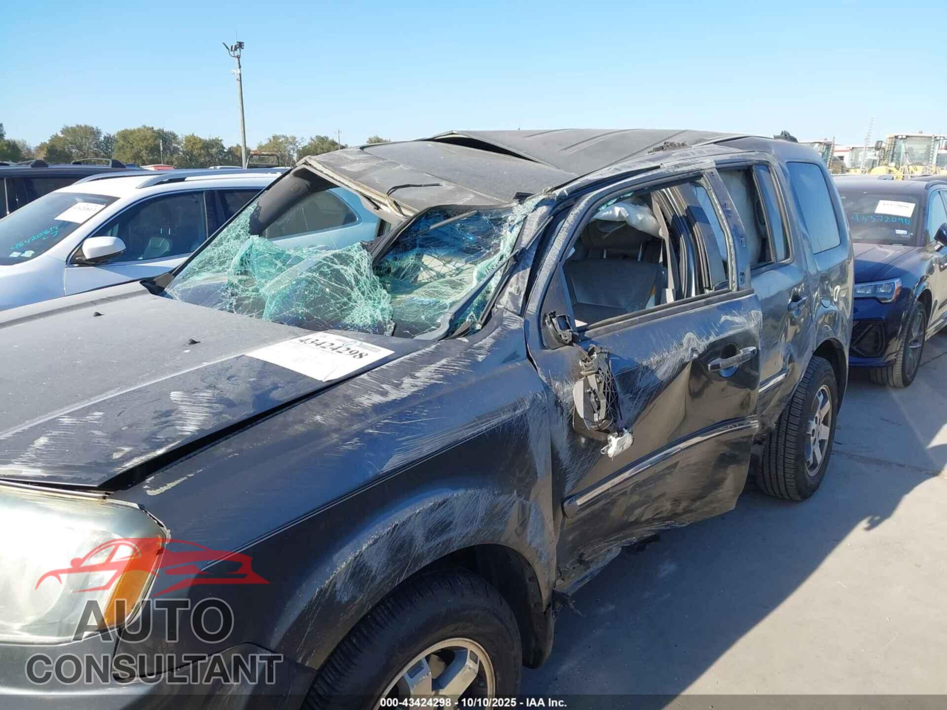 HONDA PILOT 2011 - 5FNYF3H92BB036010