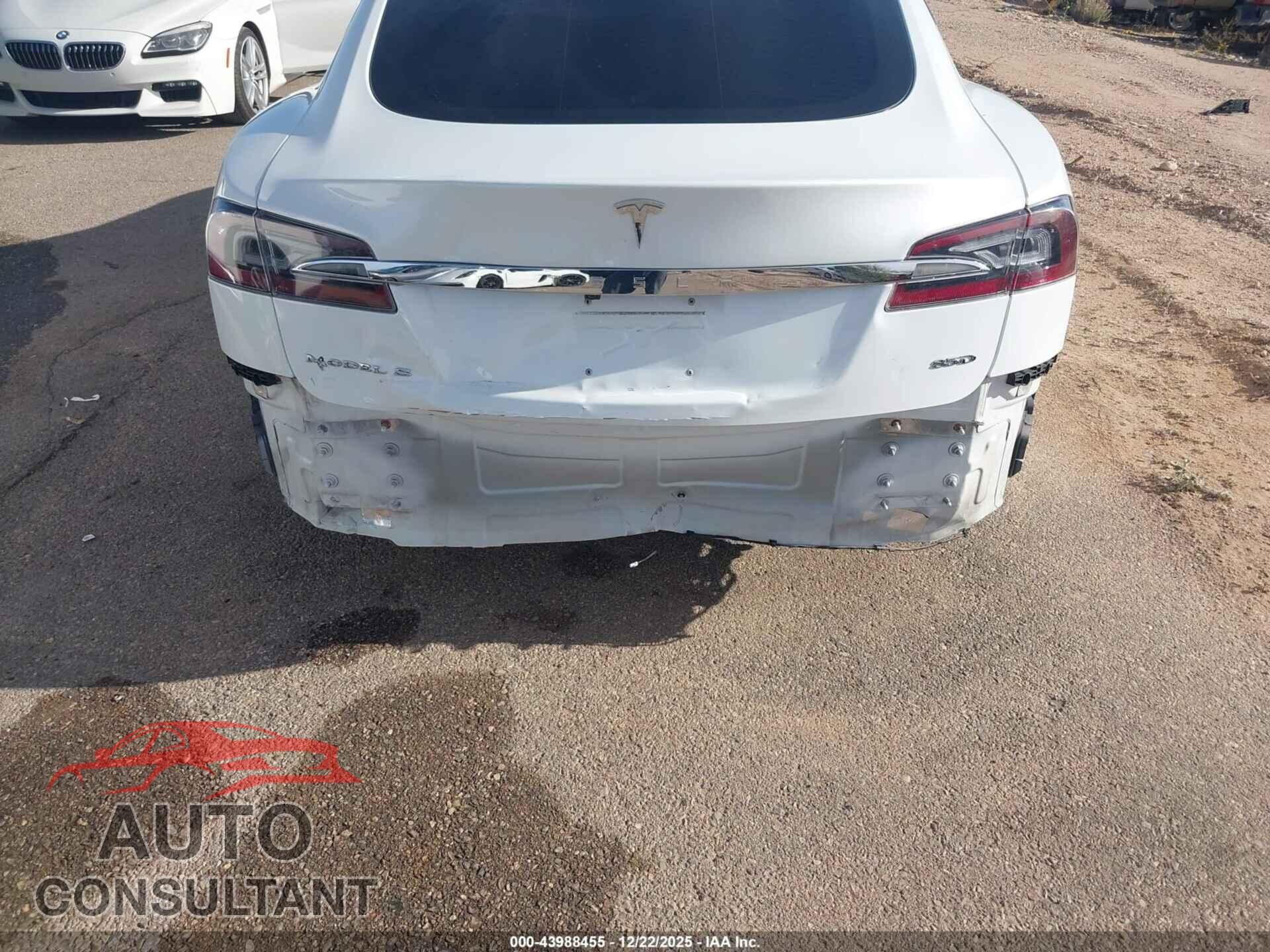TESLA MODEL S 2015 - 5YJSA1H29FF086176