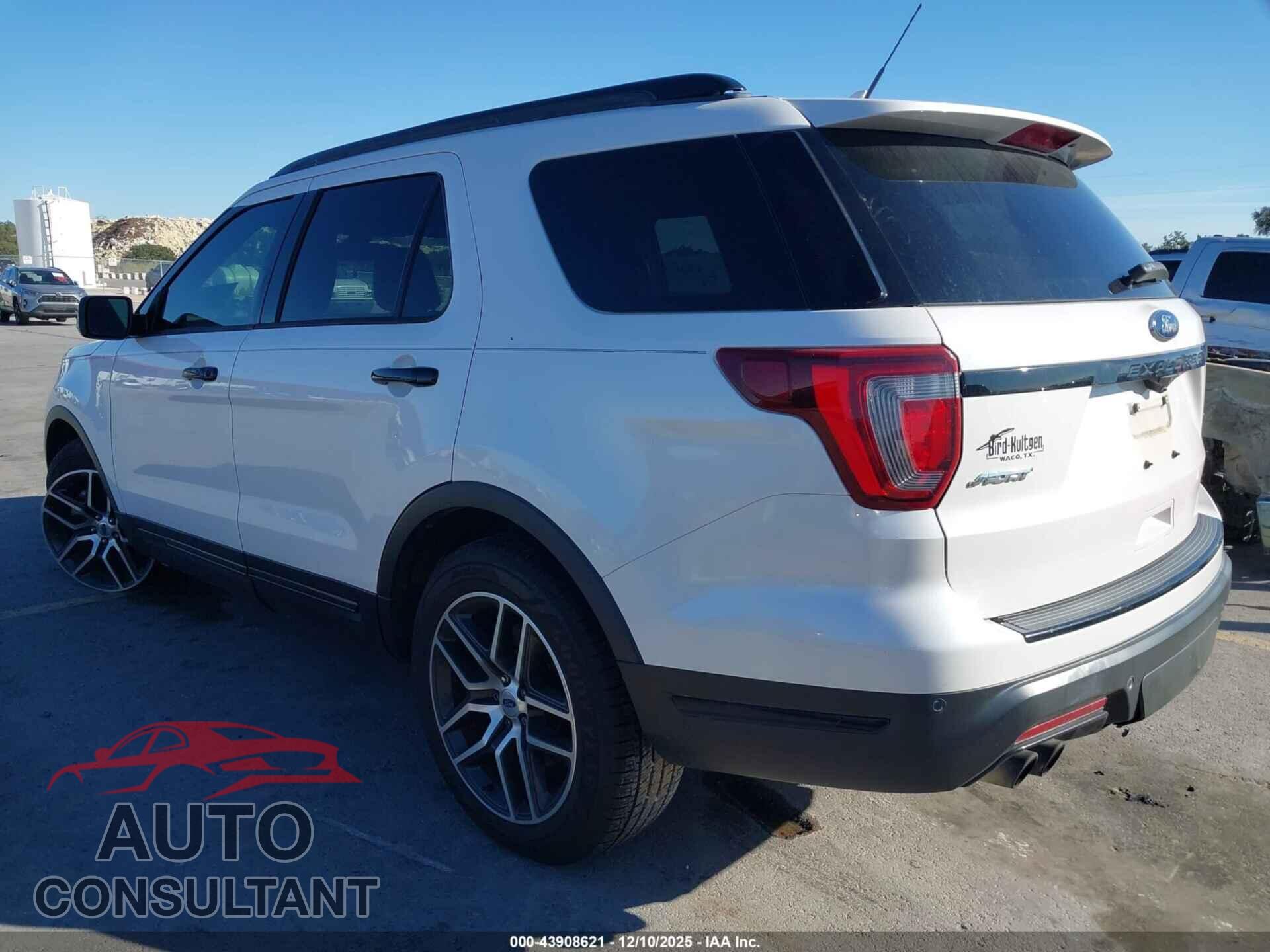 FORD EXPLORER 2018 - 1FM5K8GT2JGB30347