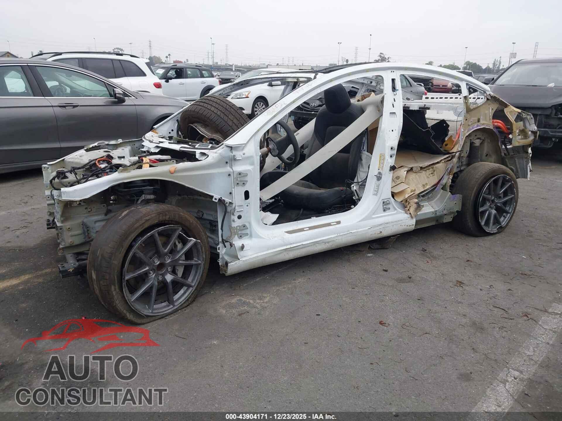 TESLA MODEL 3 2023 - 5YJ3E1EA8PF421580