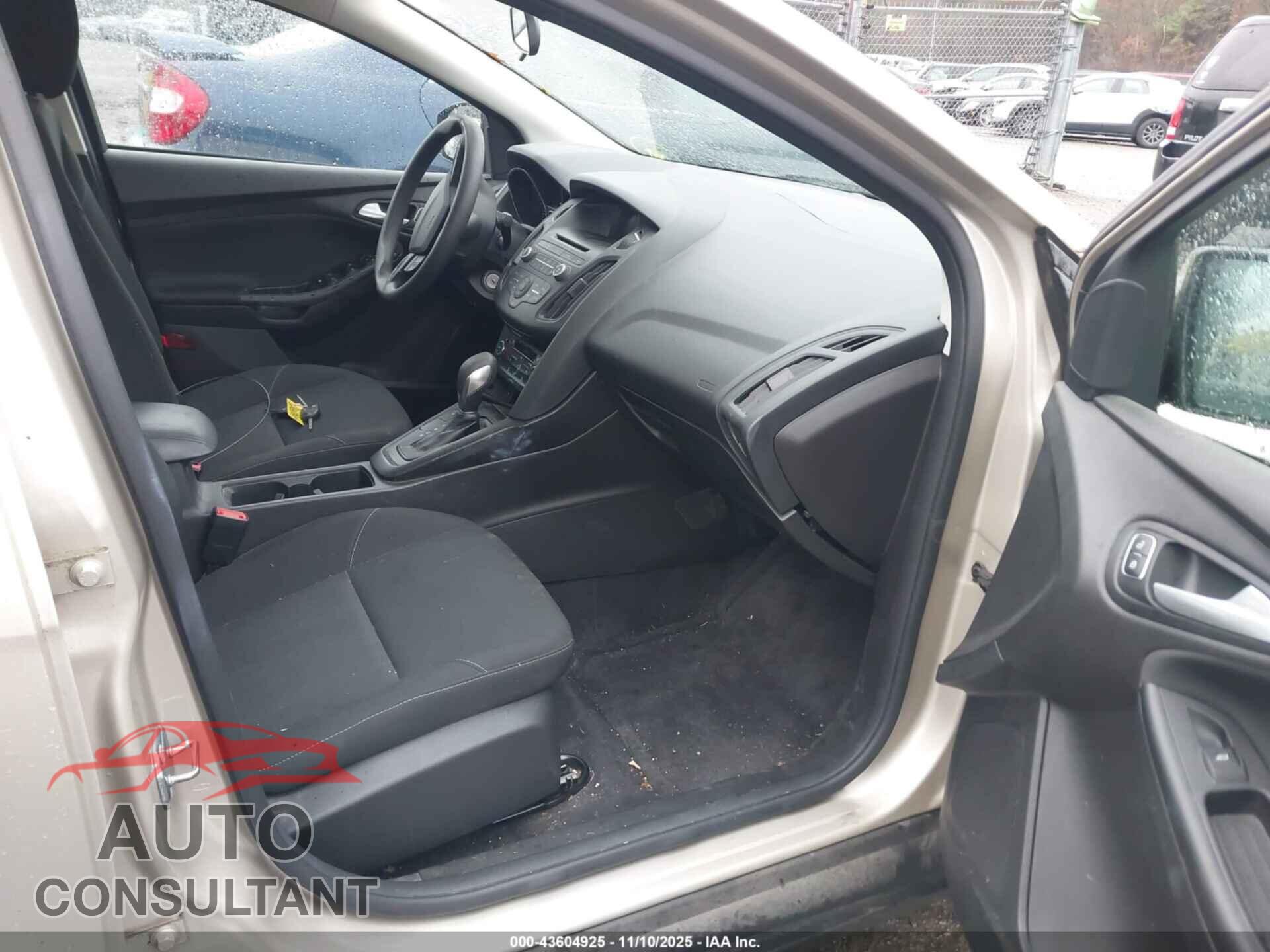FORD FOCUS 2017 - 1FADP3FE3HL289053