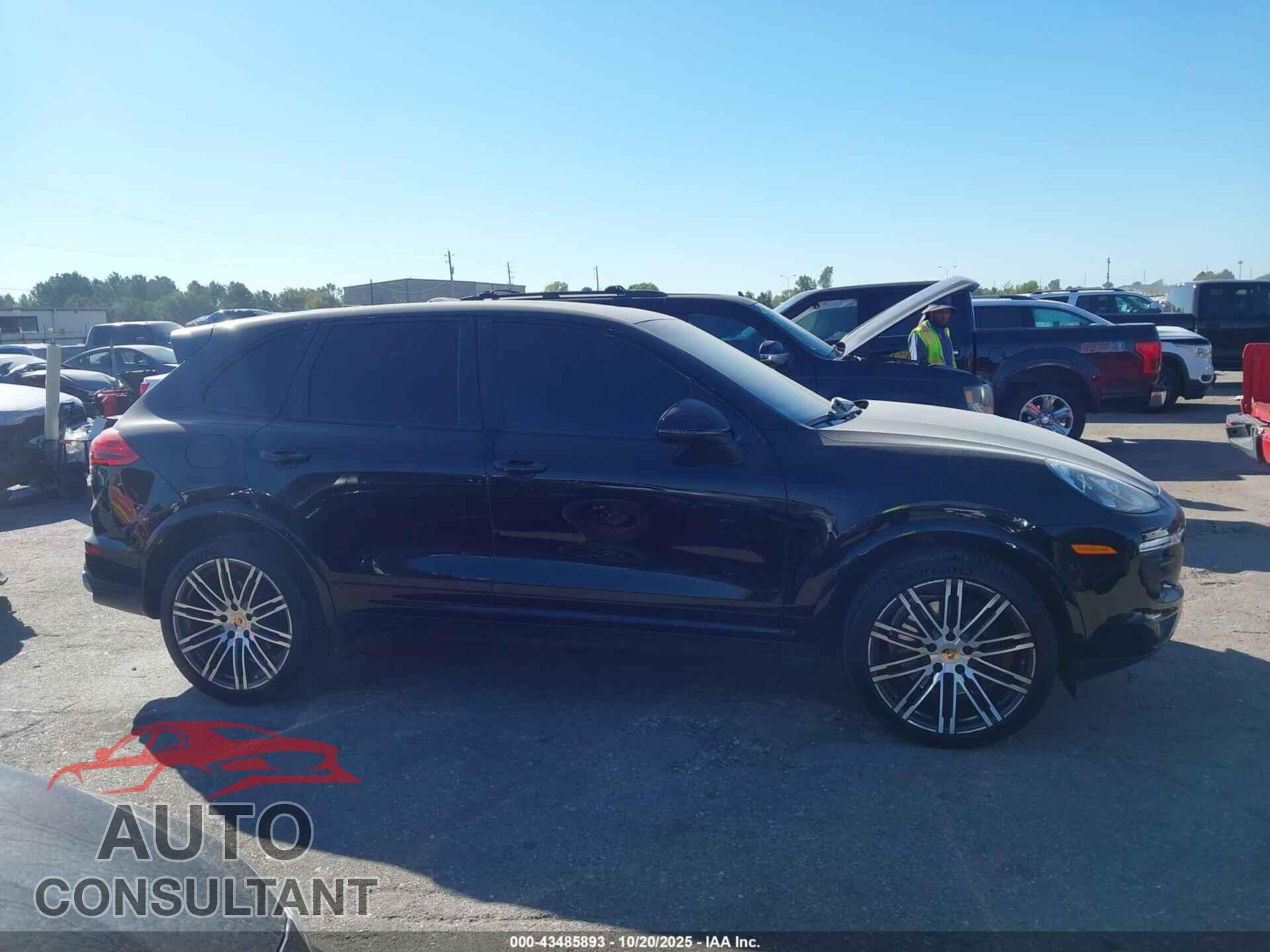 PORSCHE CAYENNE 2017 - WP1AA2A26HKA83493