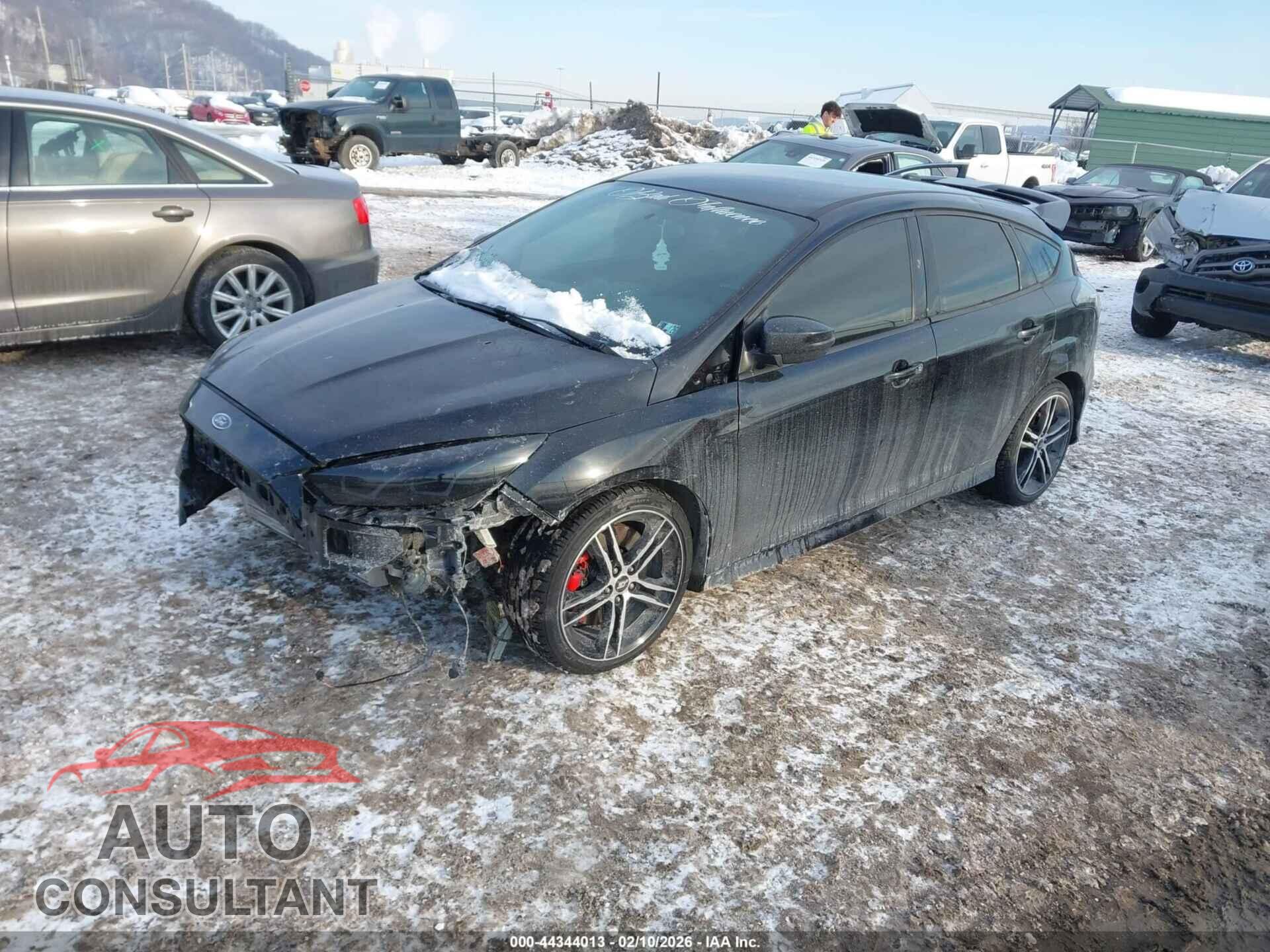 FORD FOCUS ST 2017 - 1FADP3L92HL307016