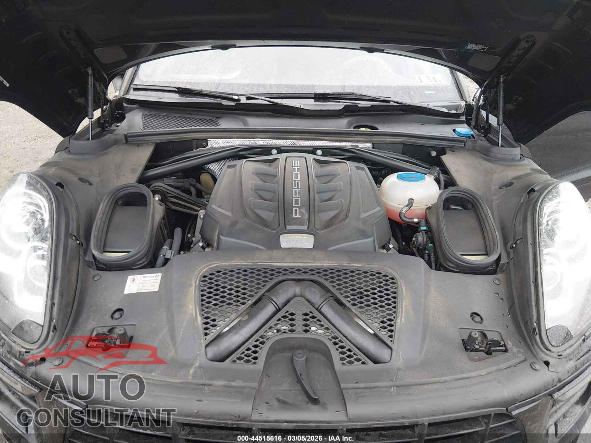 PORSCHE MACAN 2015 - WP1AB2A59FLB68441
