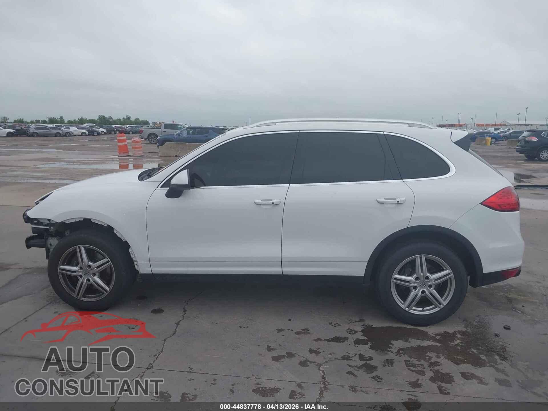 PORSCHE CAYENNE 2012 - WP1AA2A2XCLA08413
