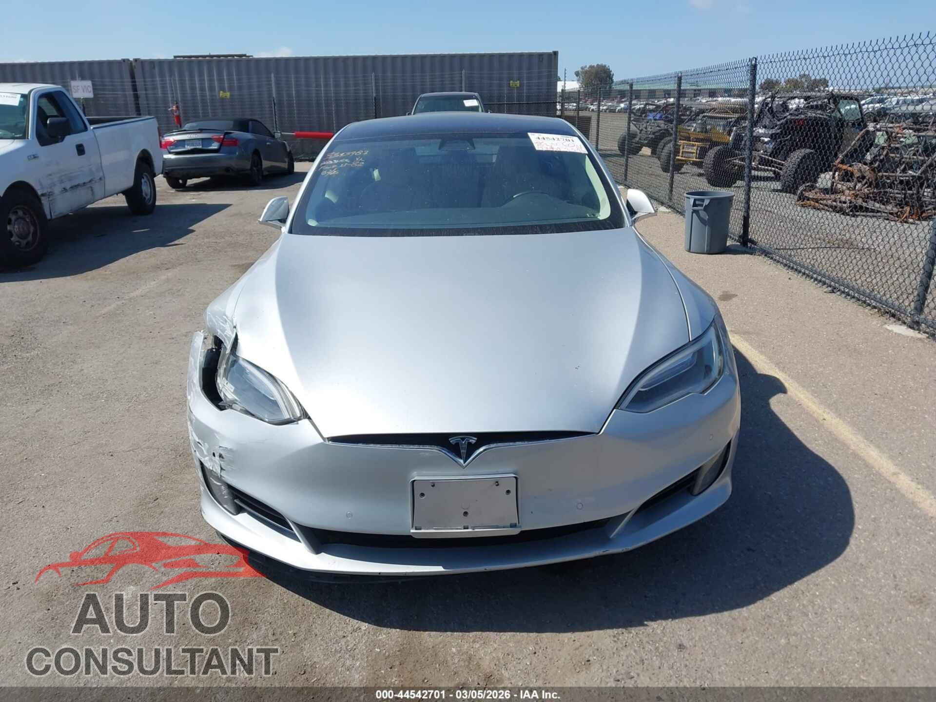 TESLA MODEL S 2017 - 5YJSA1E23HF190895