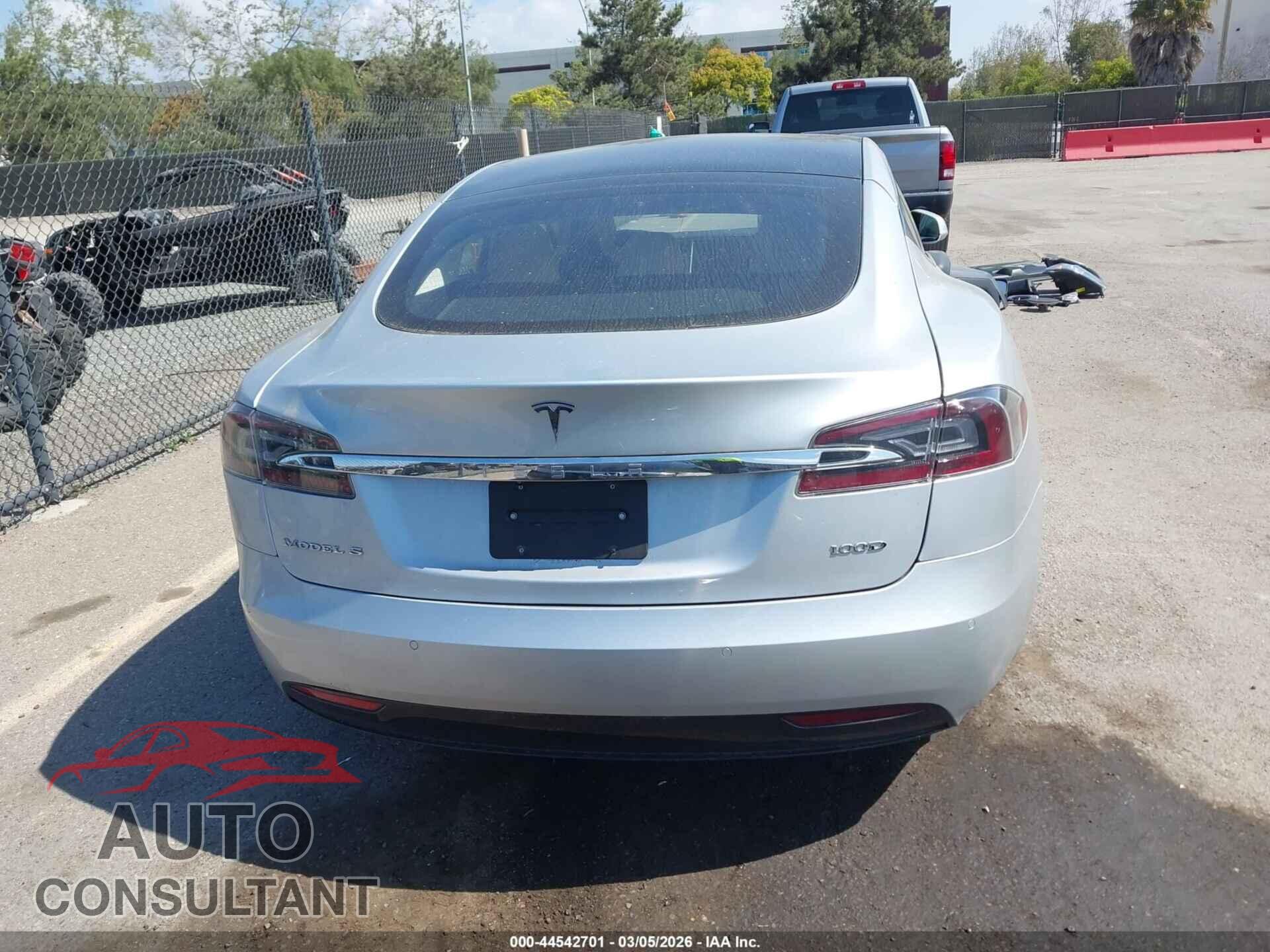 TESLA MODEL S 2017 - 5YJSA1E23HF190895