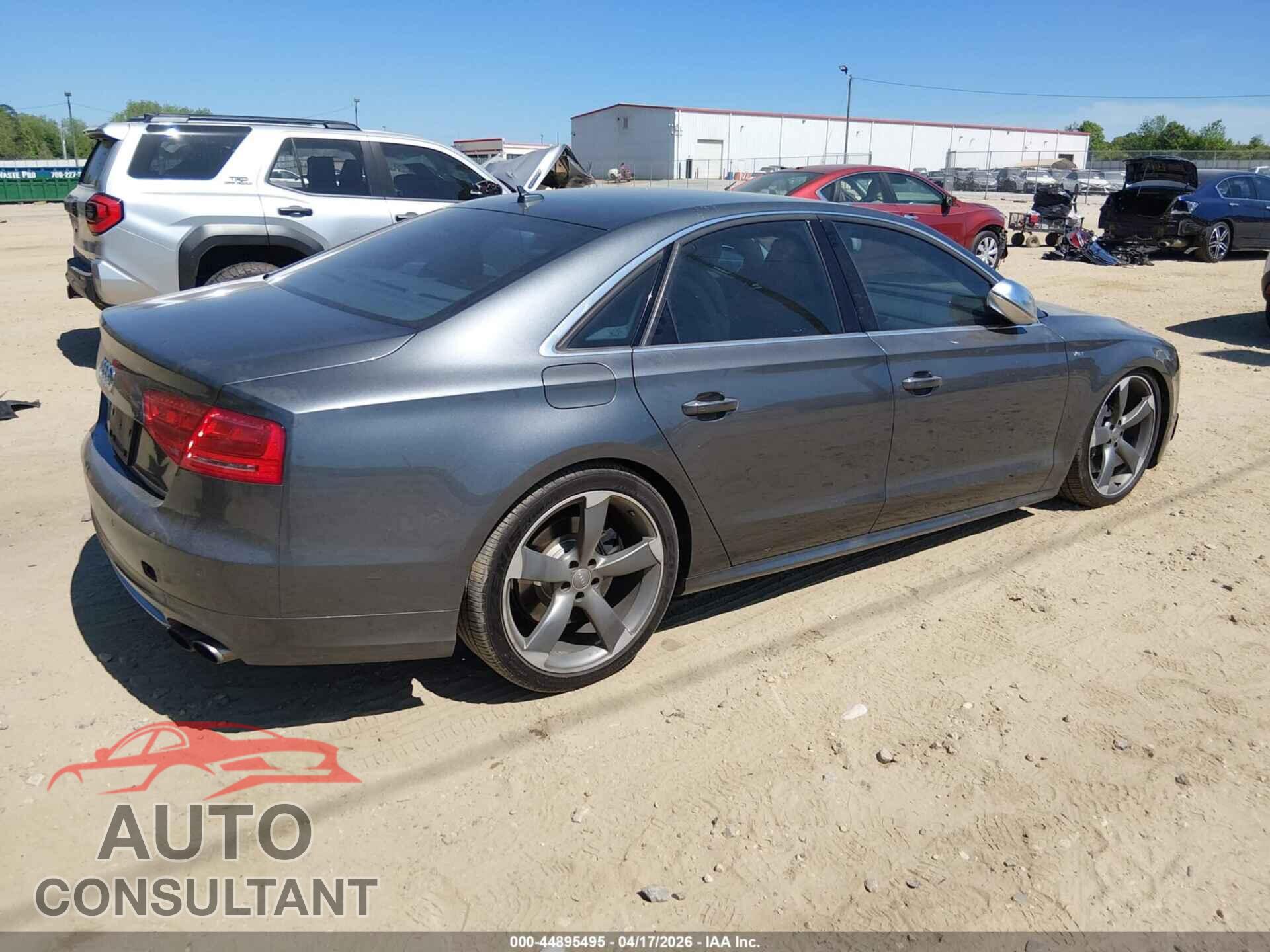 AUDI S8 2013 - WAUD2AFD0DN011341